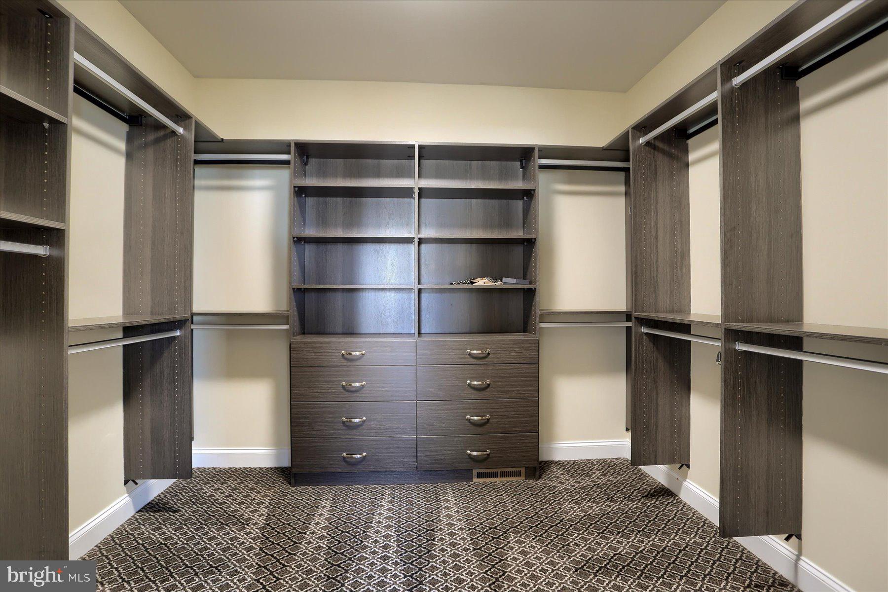 SOUTHPOINT MEADOWS - Residential