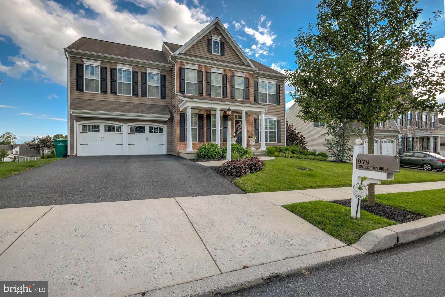 SOUTHPOINT MEADOWS - Residential