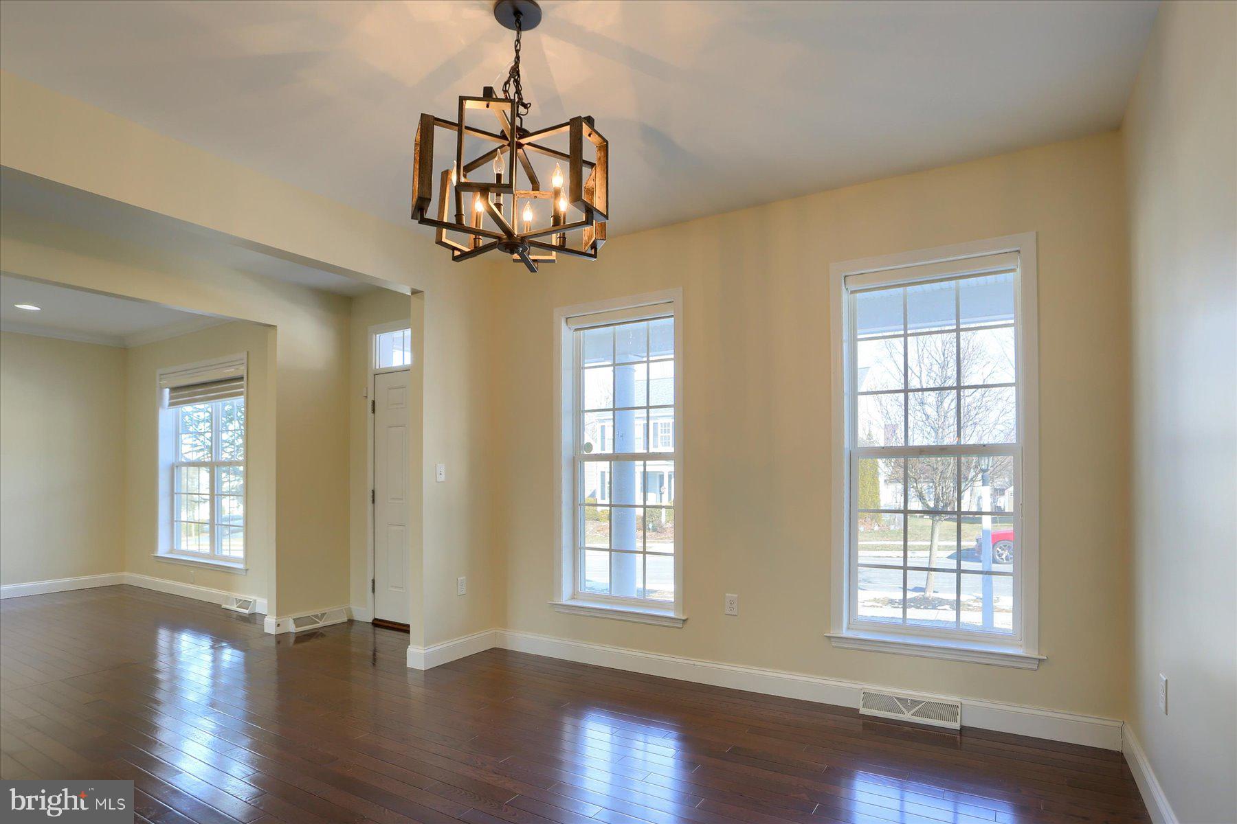 SOUTHPOINT MEADOWS - Residential