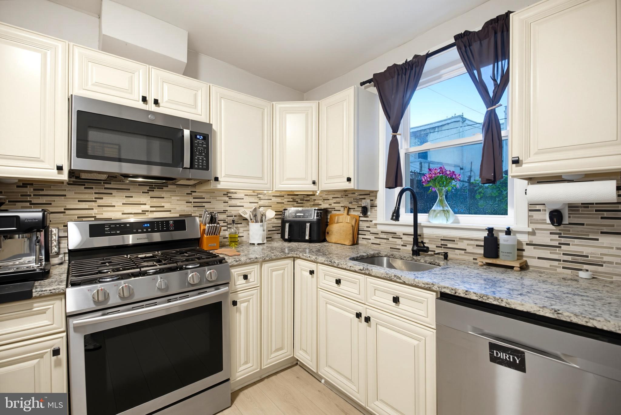 EAST PASSYUNK CROSSING - Residential