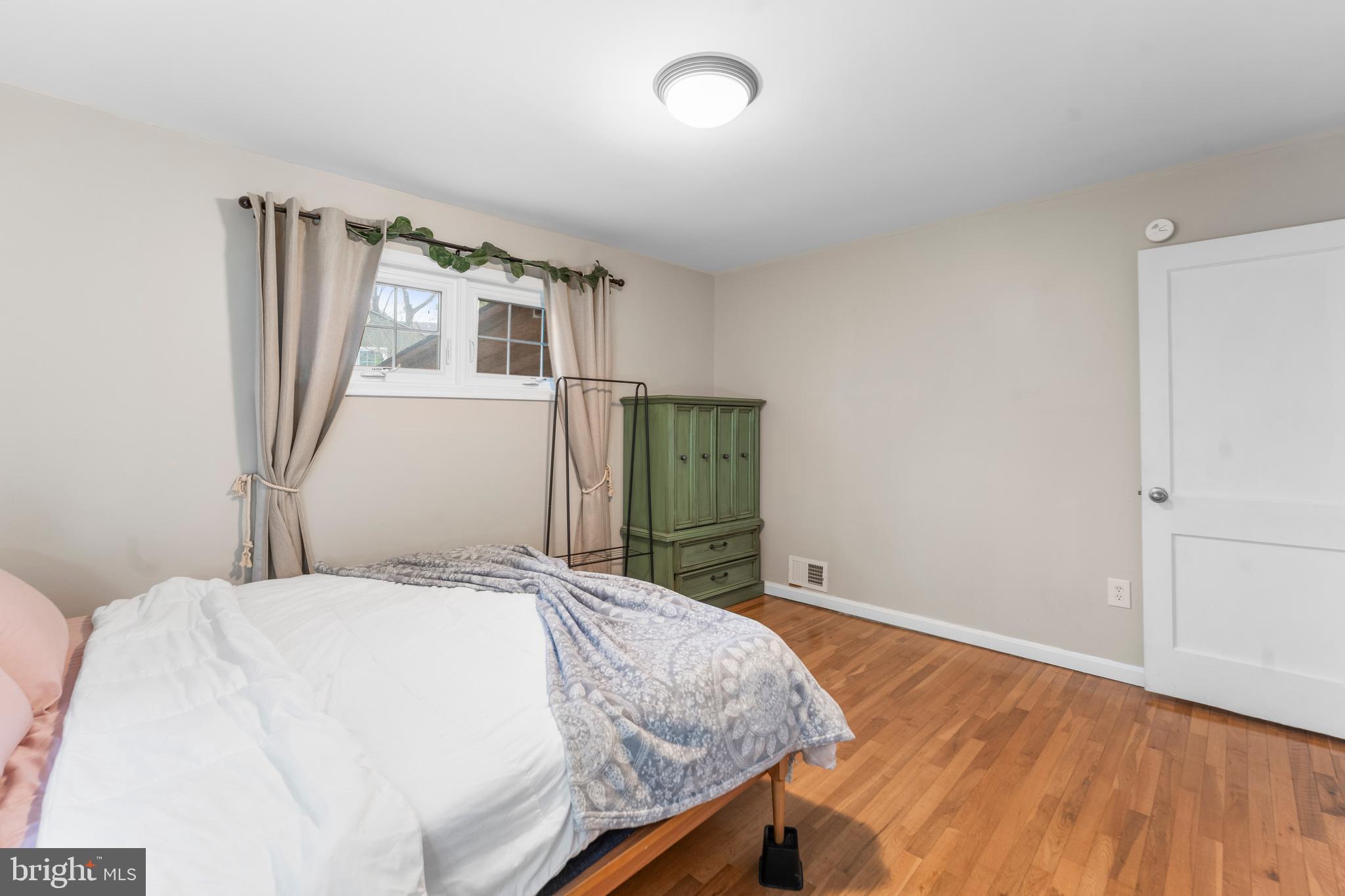 VIRGINIA HILLS - Residential