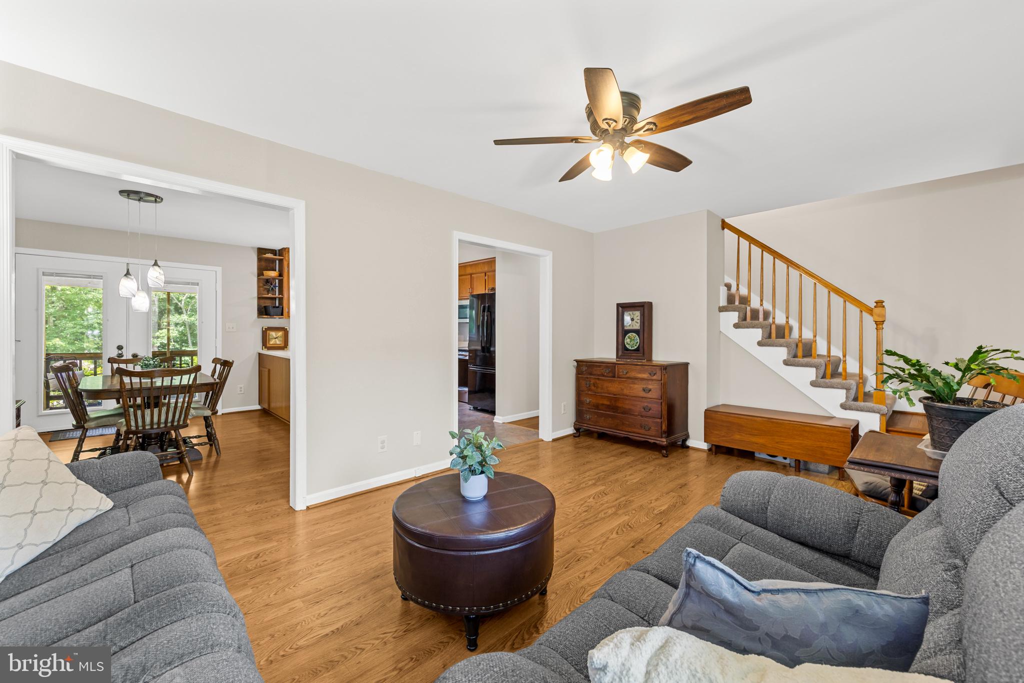 GOLDEN HILLS - Residential