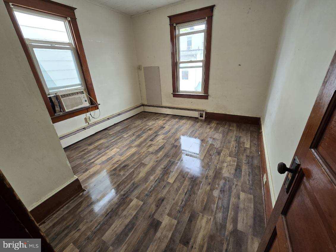POTTSVILLE - Residential