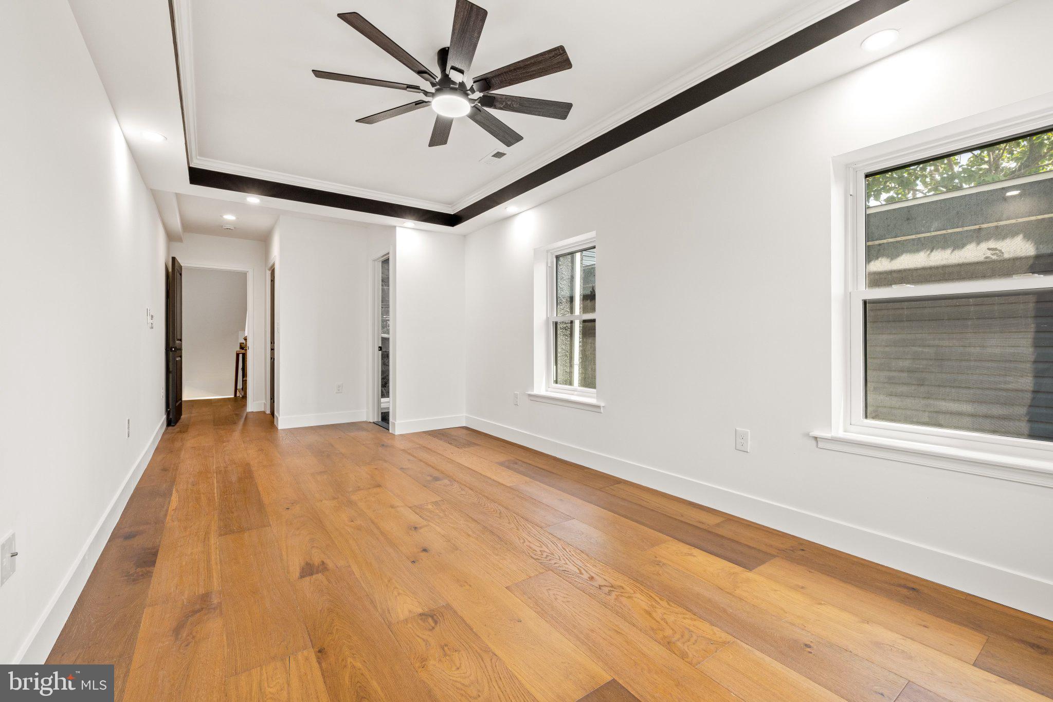 JOHNSTON SQUARE - Residential