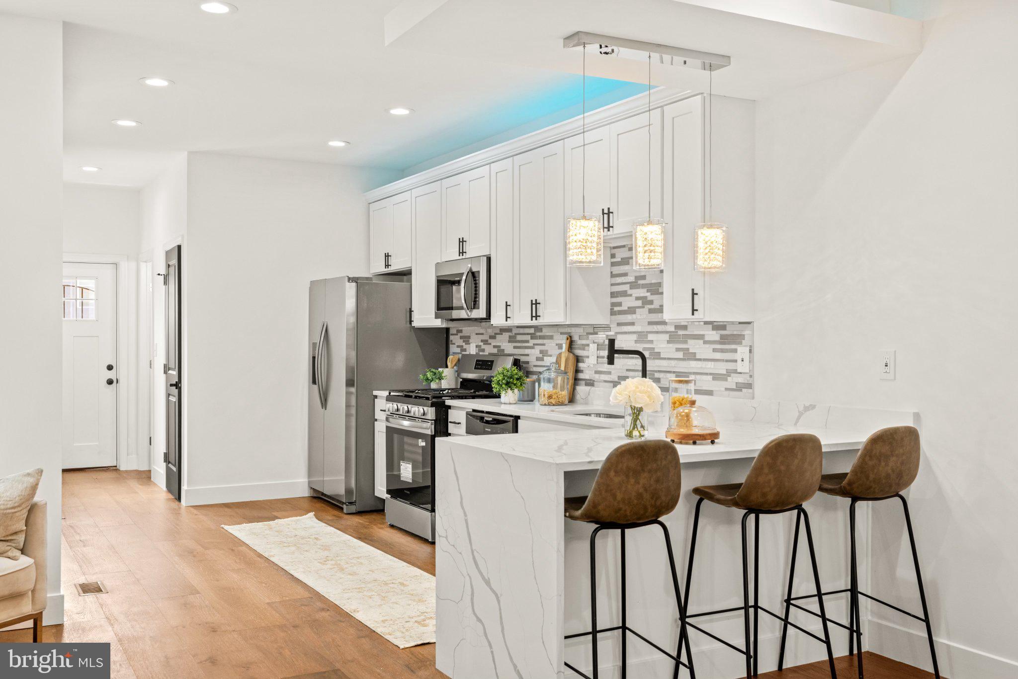 JOHNSTON SQUARE - Residential