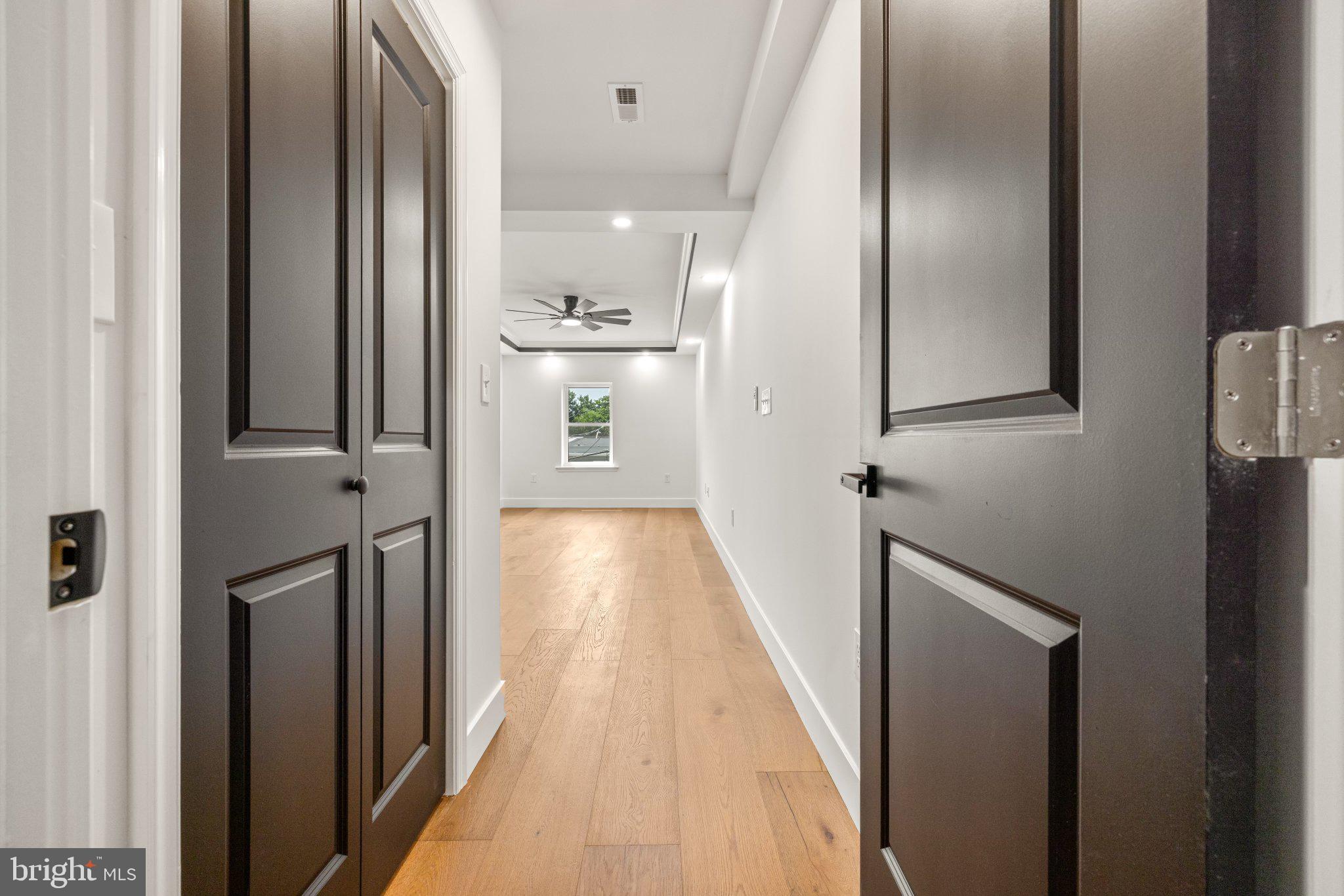 JOHNSTON SQUARE - Residential