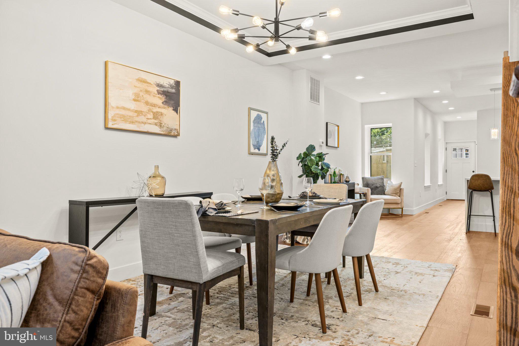 JOHNSTON SQUARE - Residential