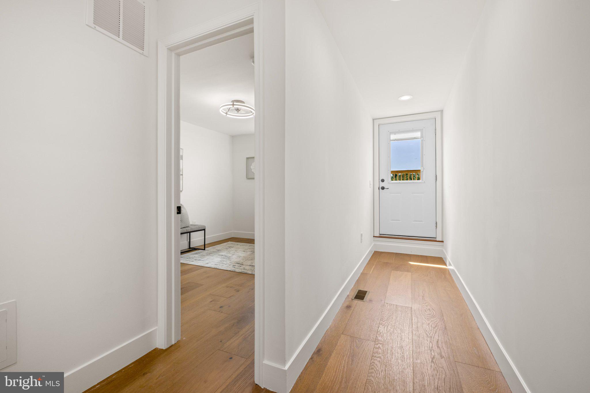 JOHNSTON SQUARE - Residential