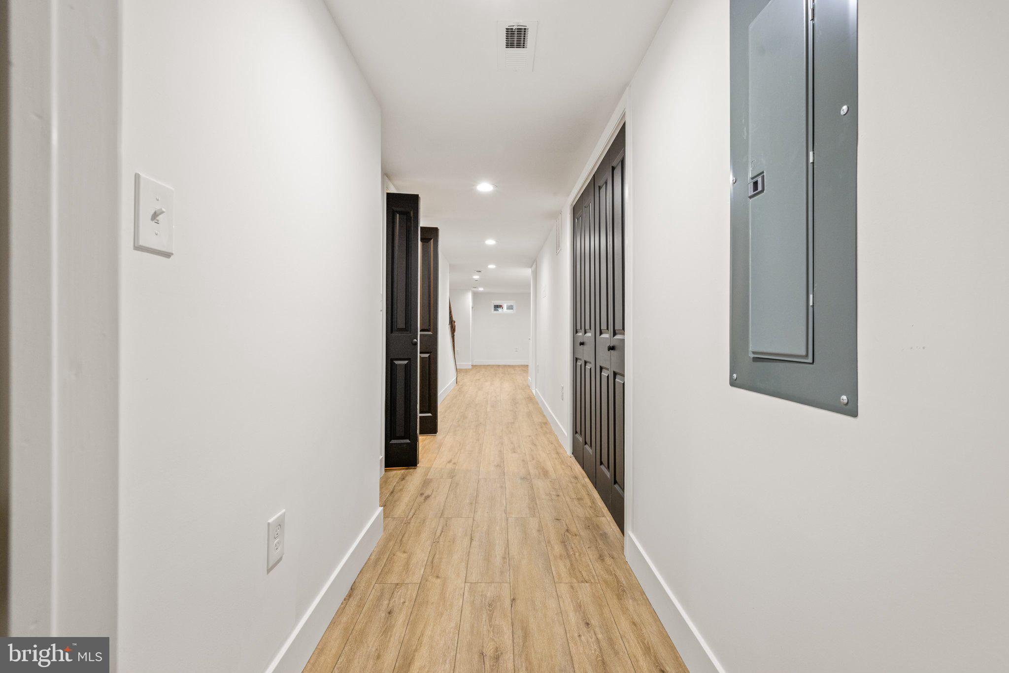 JOHNSTON SQUARE - Residential