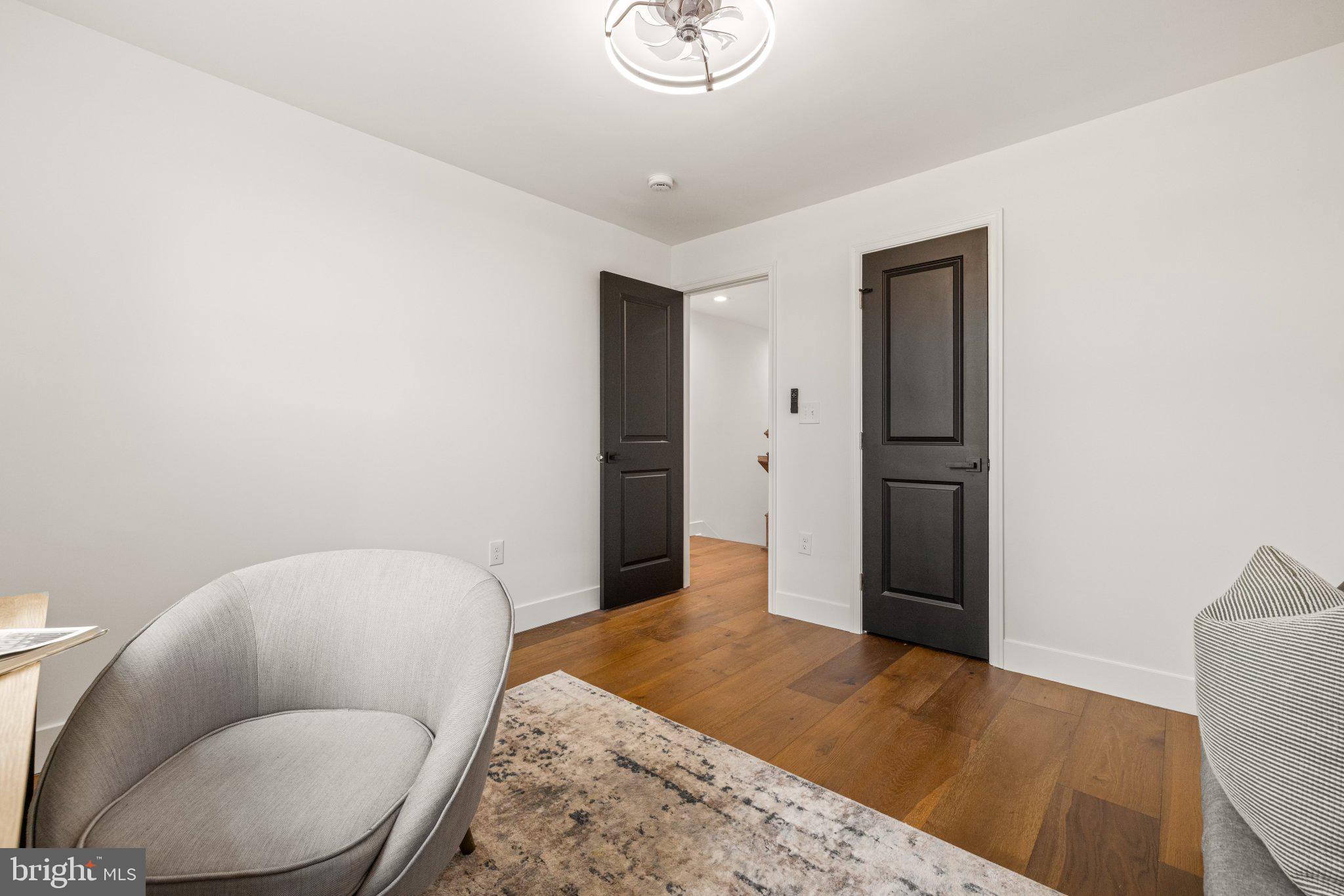 JOHNSTON SQUARE - Residential