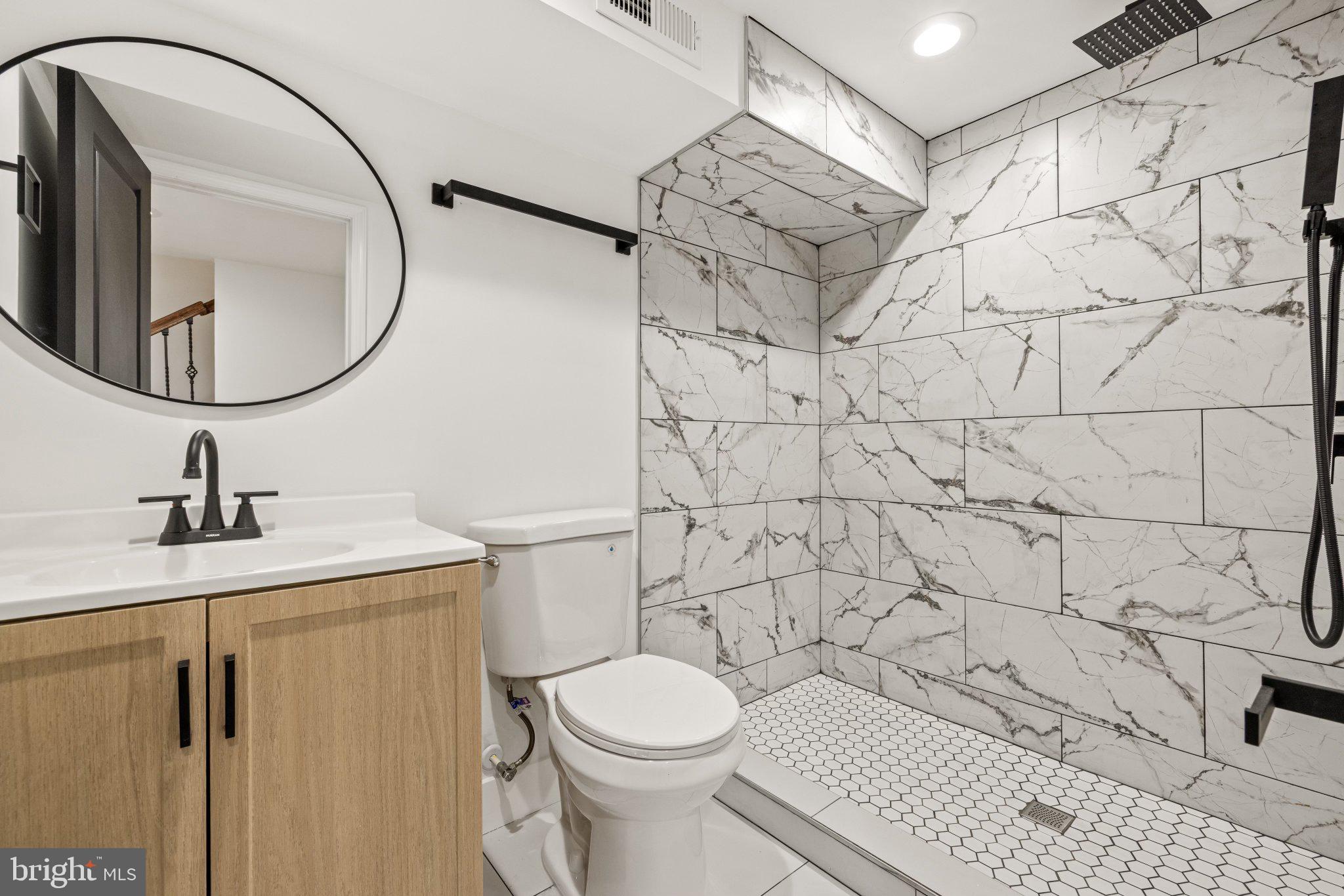 JOHNSTON SQUARE - Residential