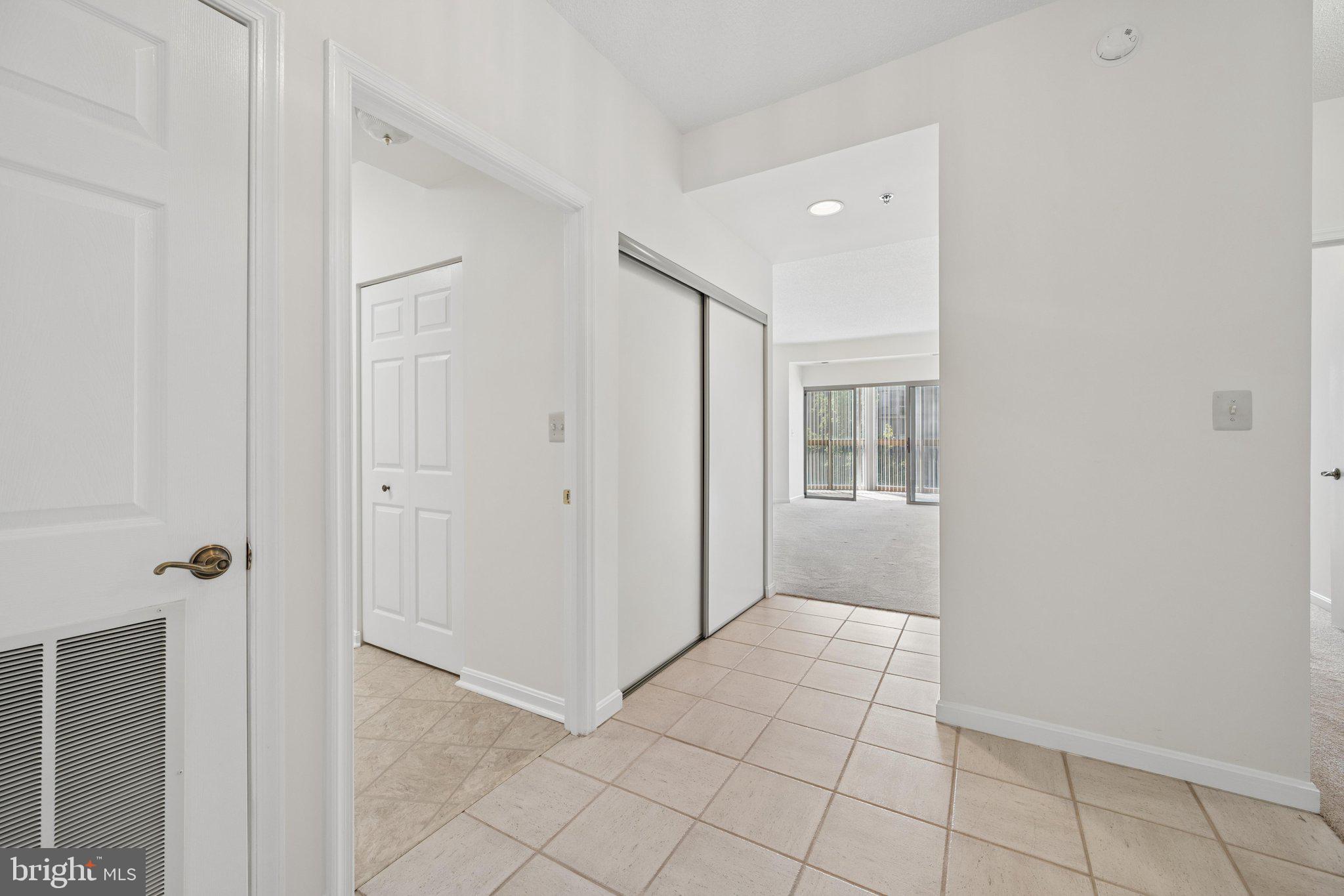 TURNBERRY COURTS AT LEIS - Residential