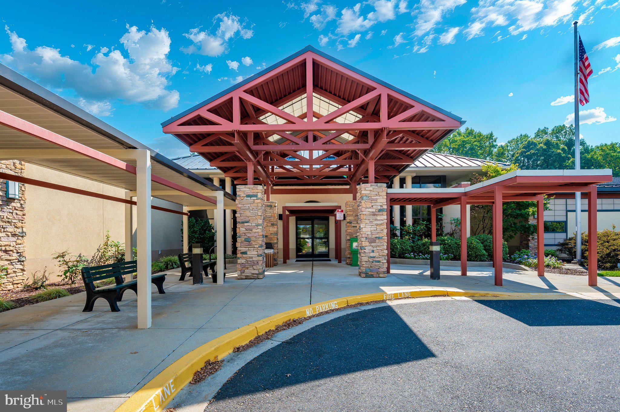 TURNBERRY COURTS AT LEIS - Residential