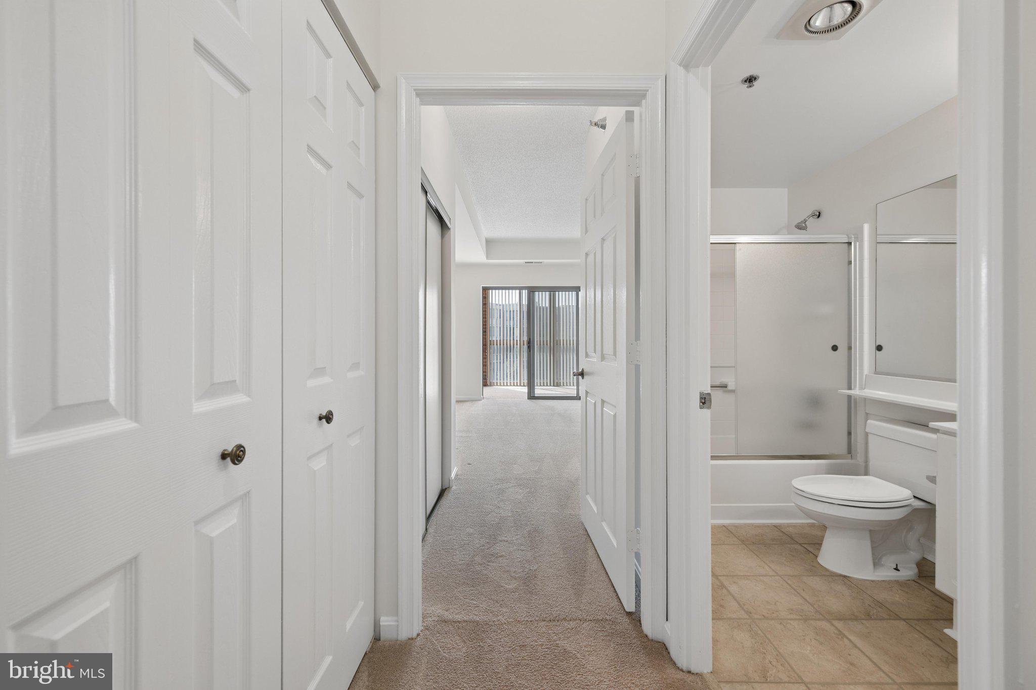 TURNBERRY COURTS AT LEIS - Residential