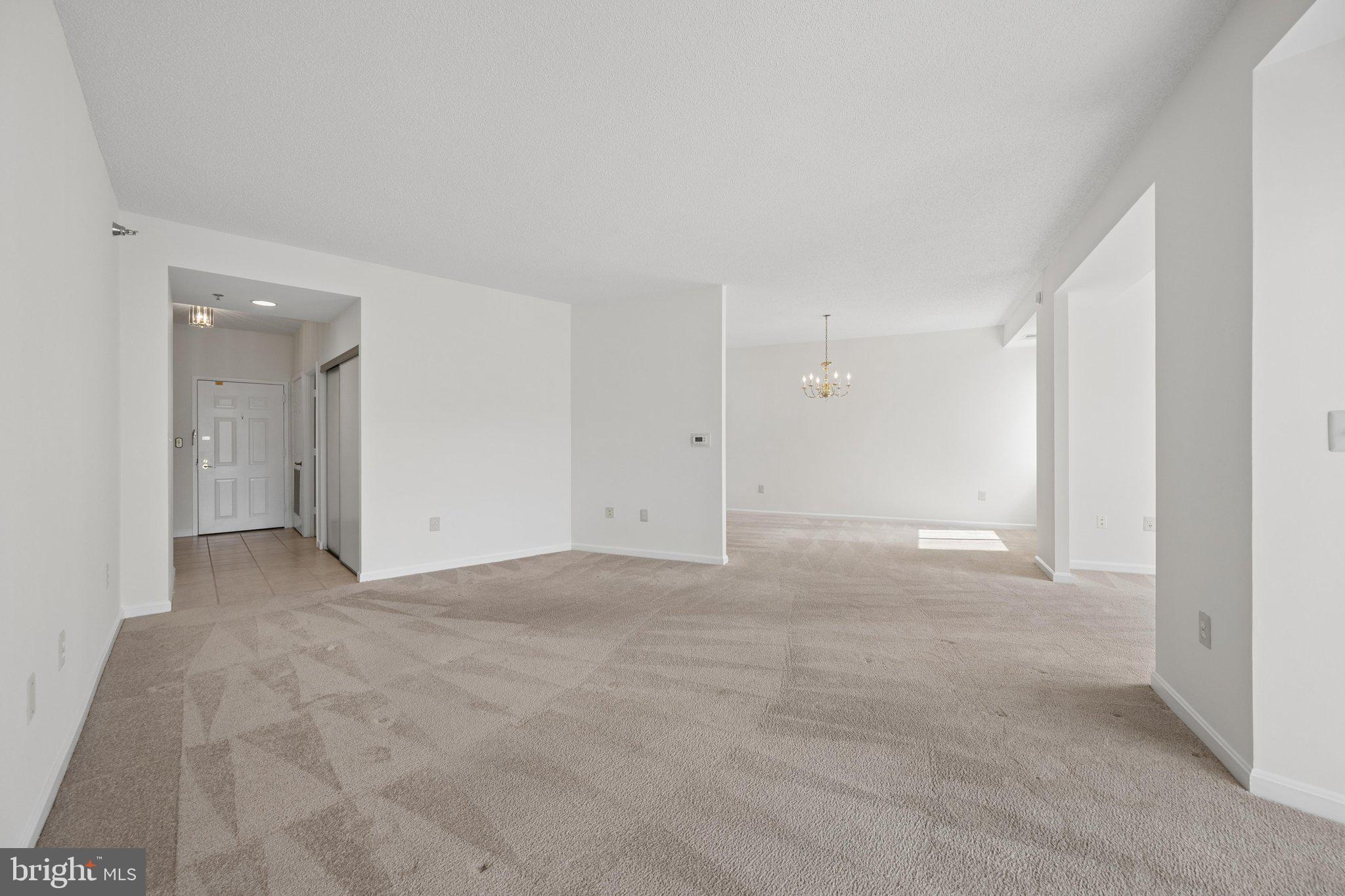 TURNBERRY COURTS AT LEIS - Residential