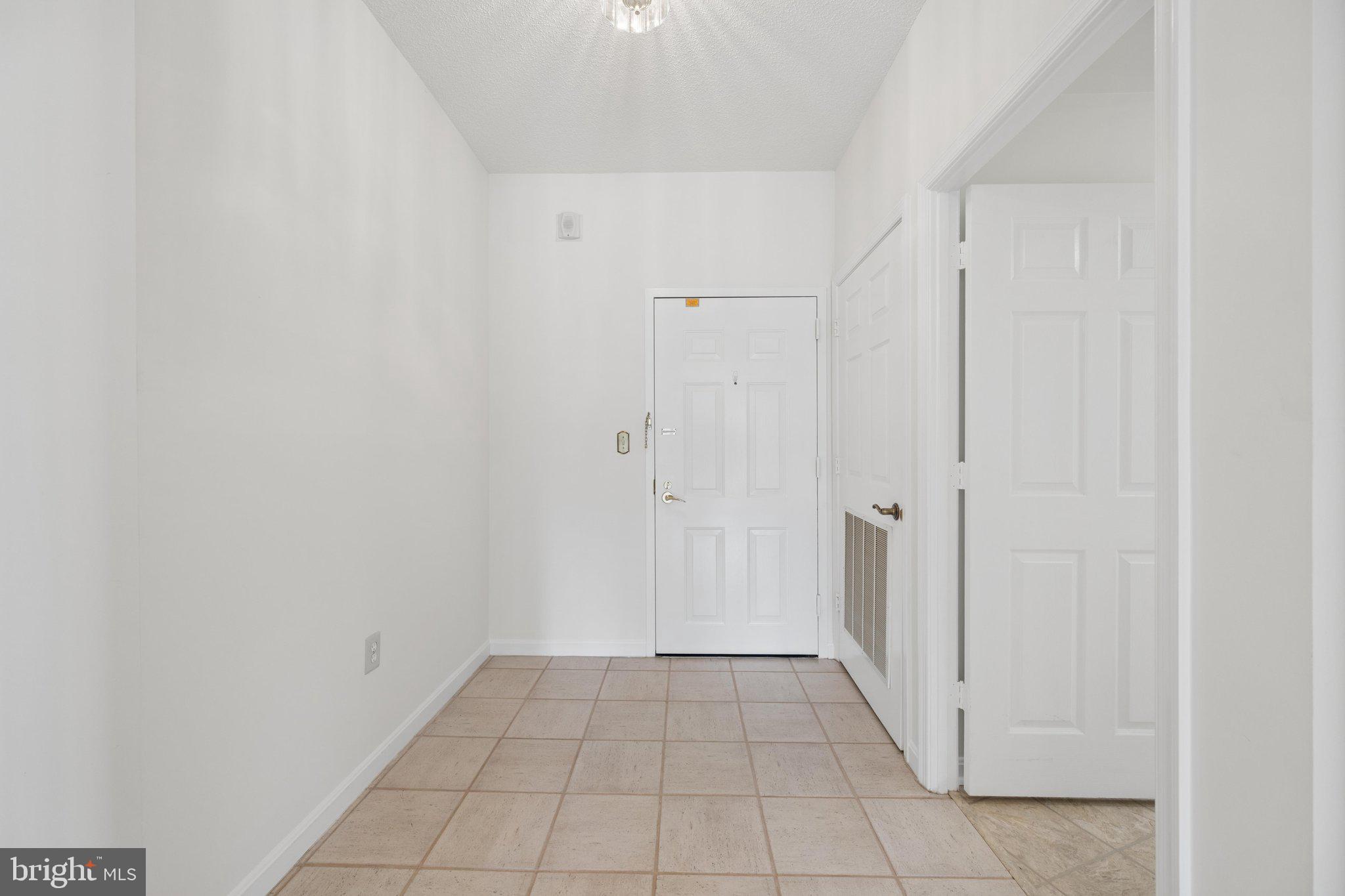 TURNBERRY COURTS AT LEIS - Residential
