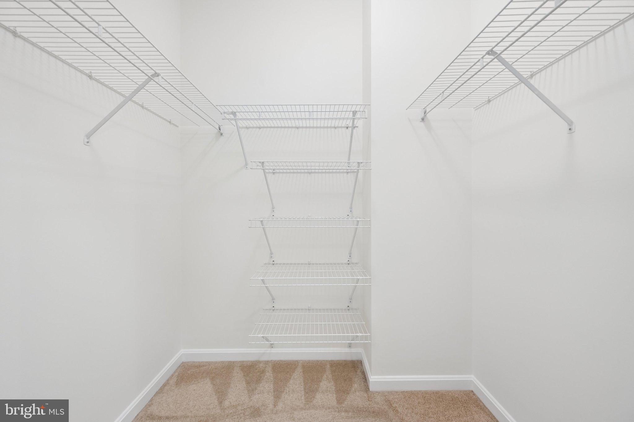 TURNBERRY COURTS AT LEIS - Residential