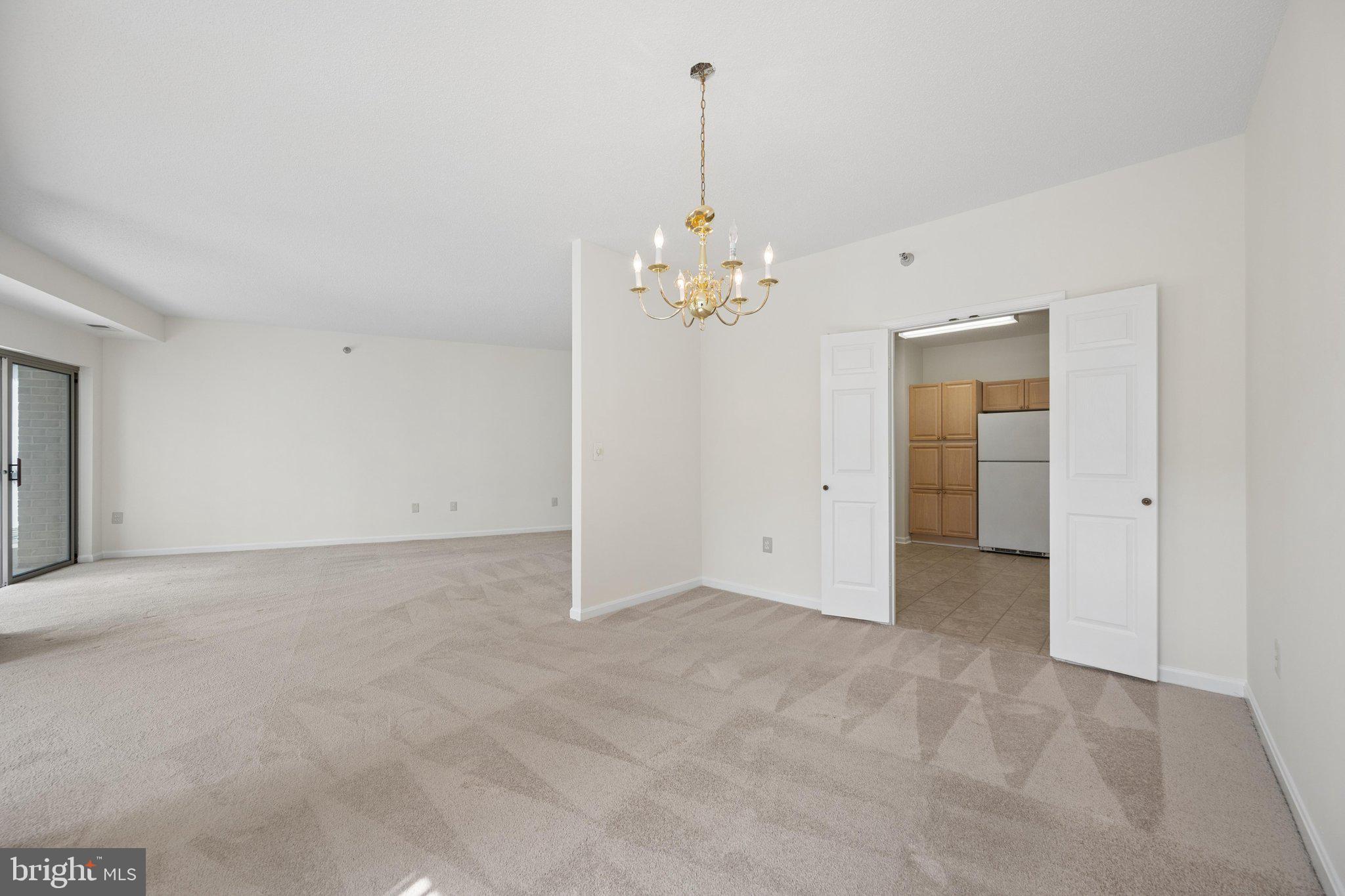 TURNBERRY COURTS AT LEIS - Residential