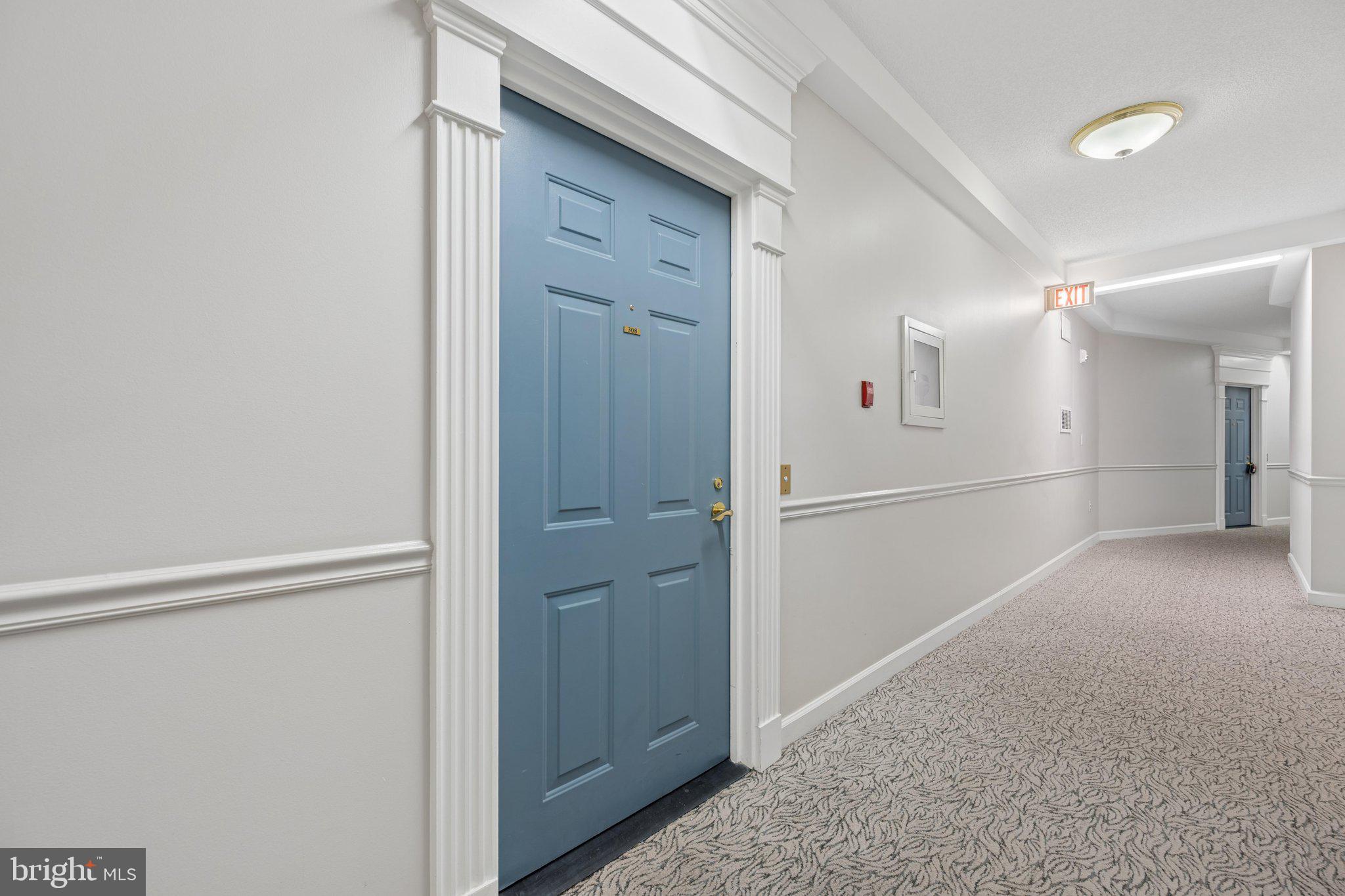 TURNBERRY COURTS AT LEIS - Residential