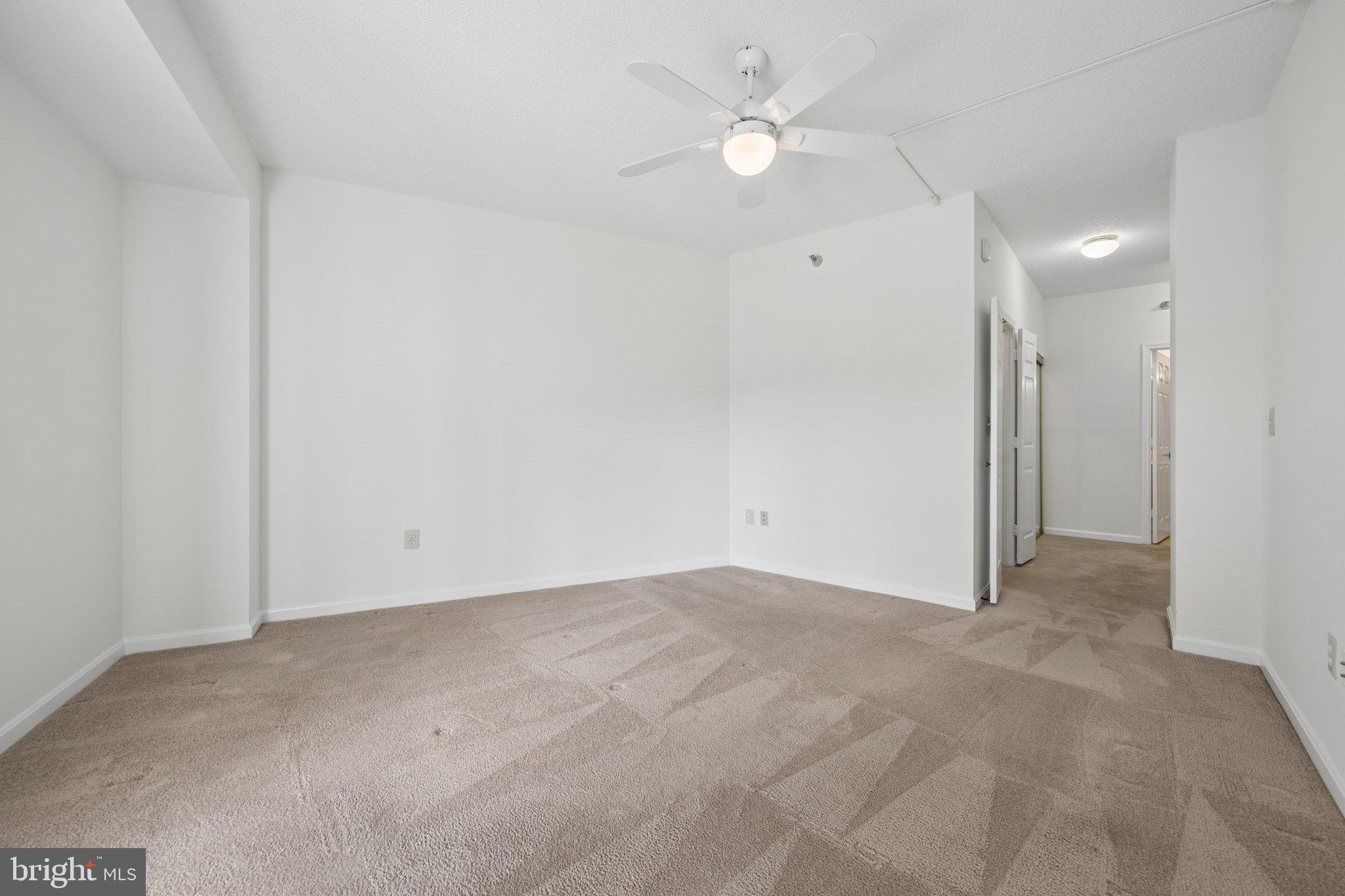 TURNBERRY COURTS AT LEIS - Residential