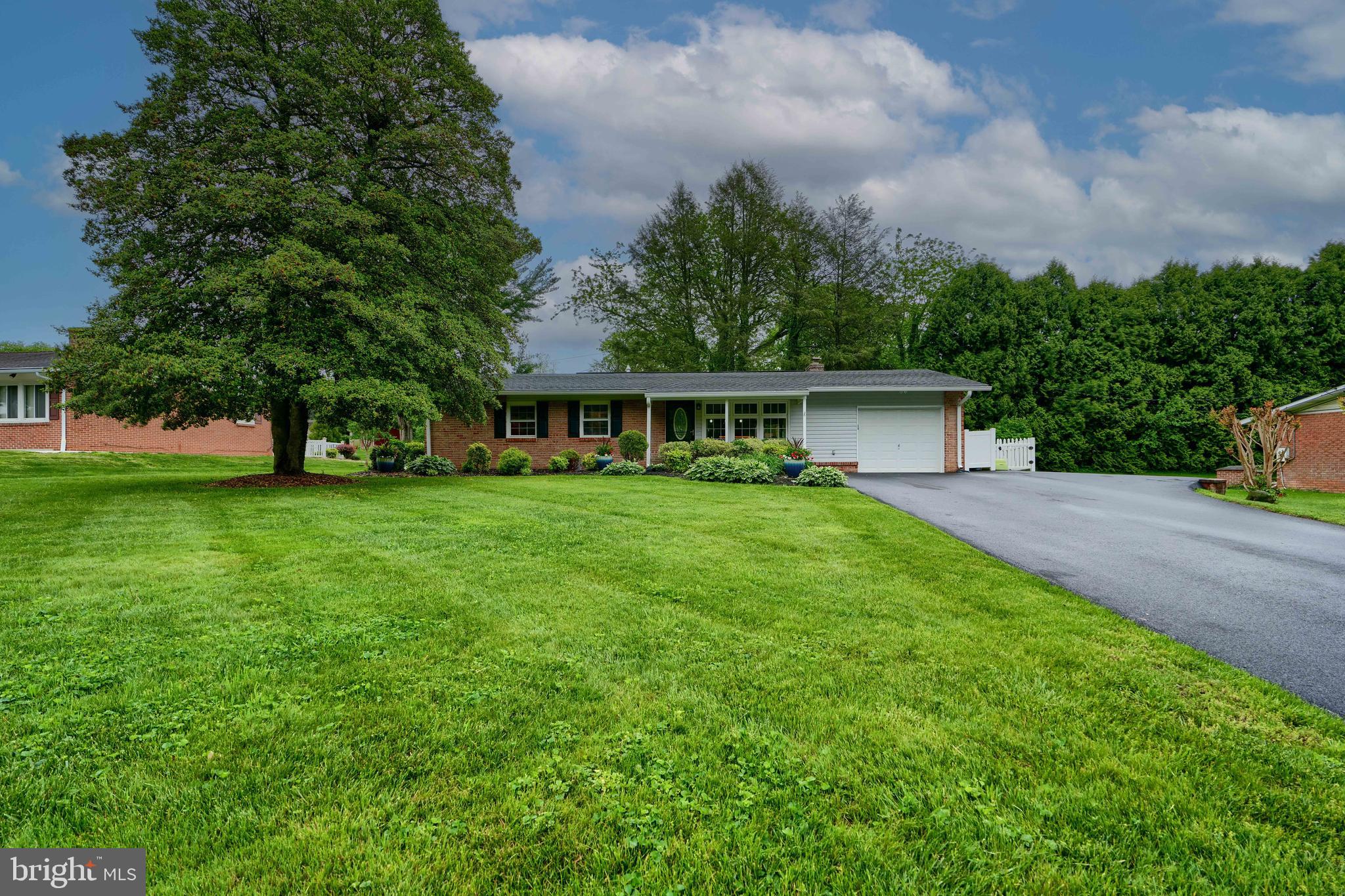 WAKEFIELD MEADOWS - Residential