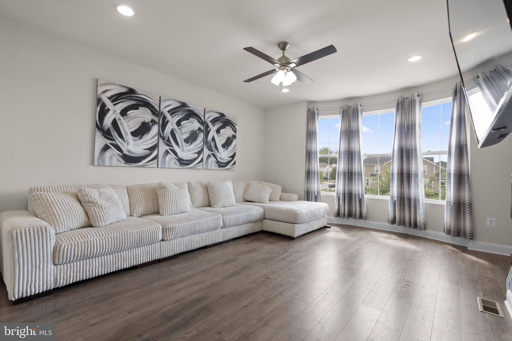 STONEHAVEN - Residential