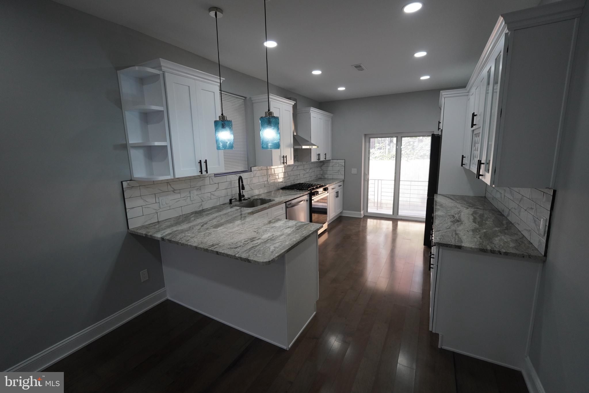 PHILADELPHIA (WEST) - Residential