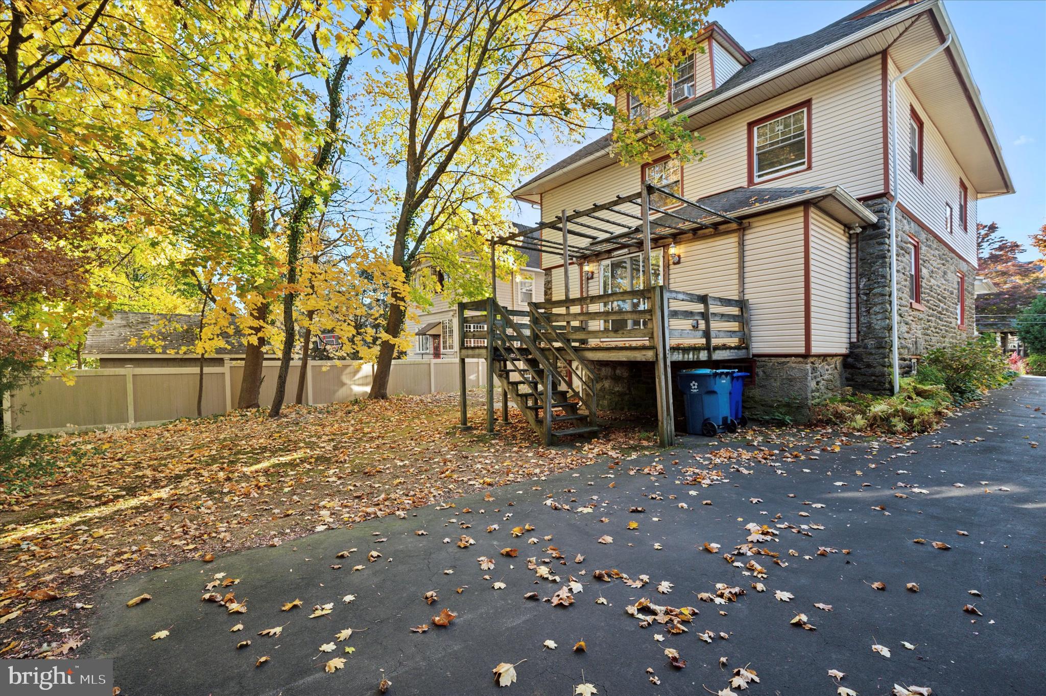 ELKINS PARK - Residential