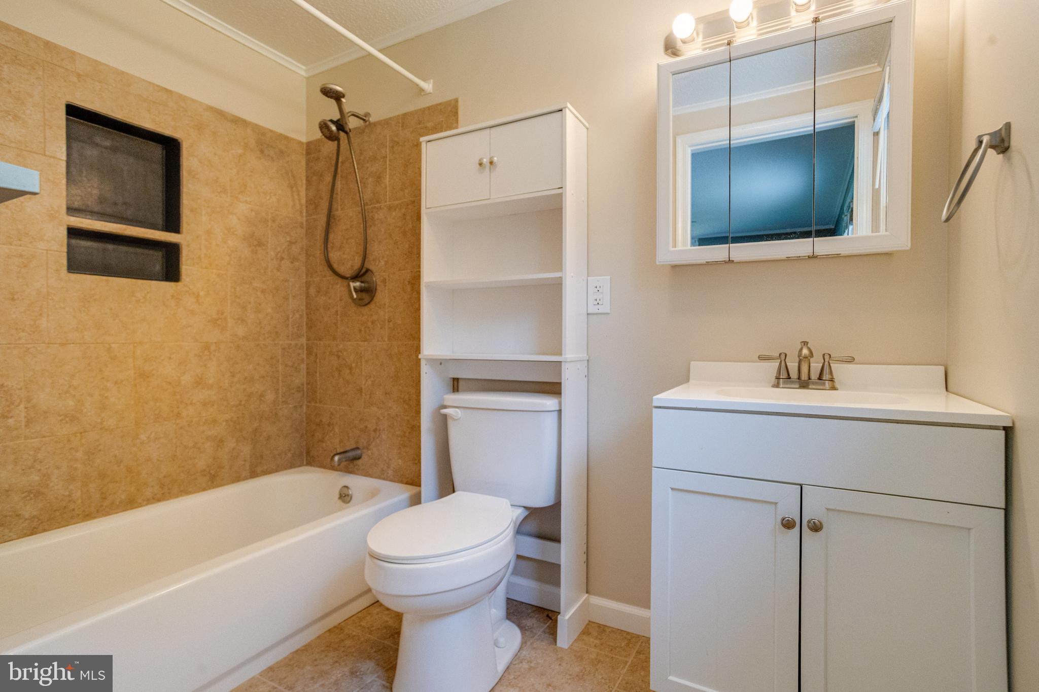 GOOSE HOLLOW - Residential