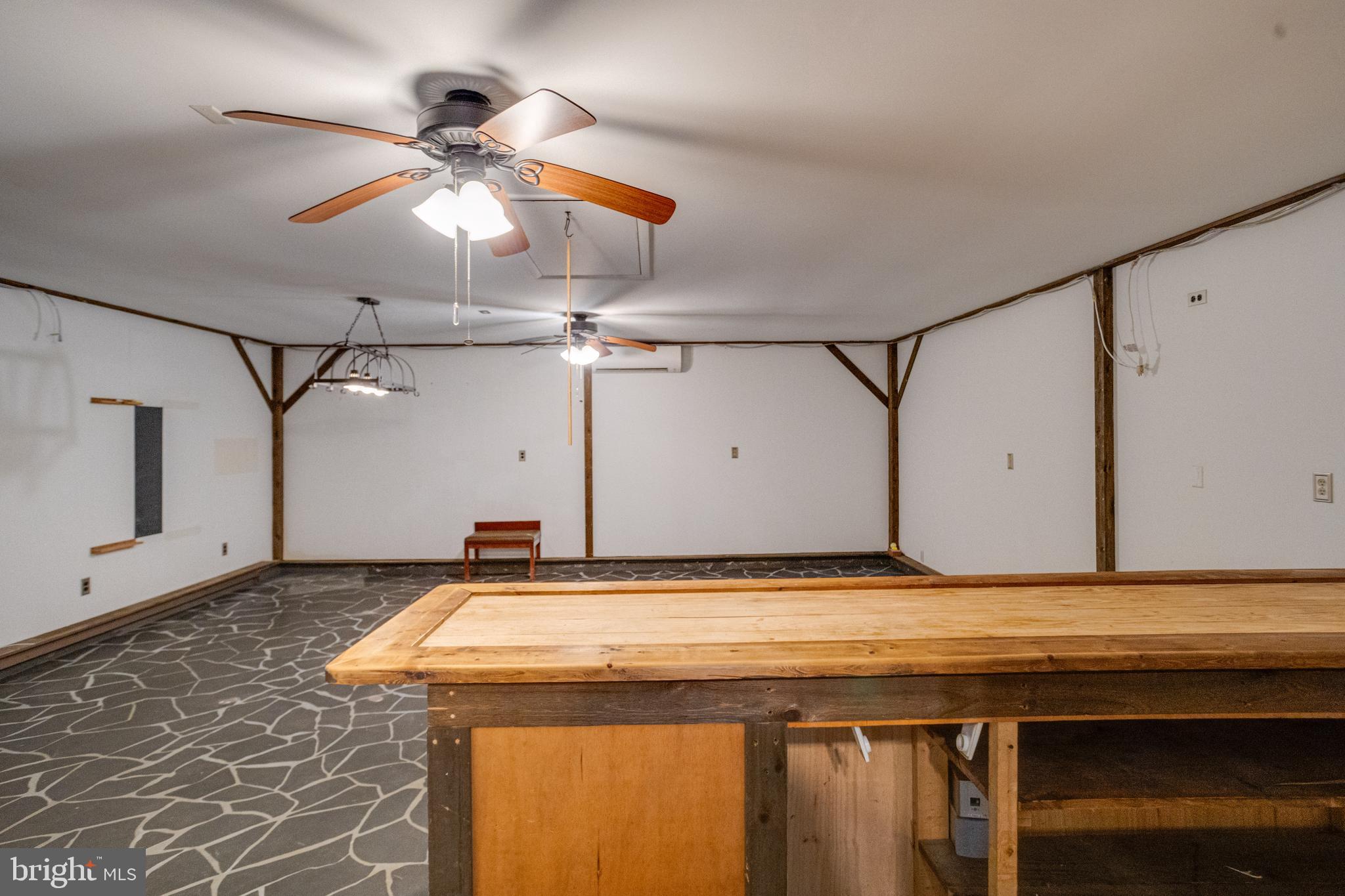 GOOSE HOLLOW - Residential