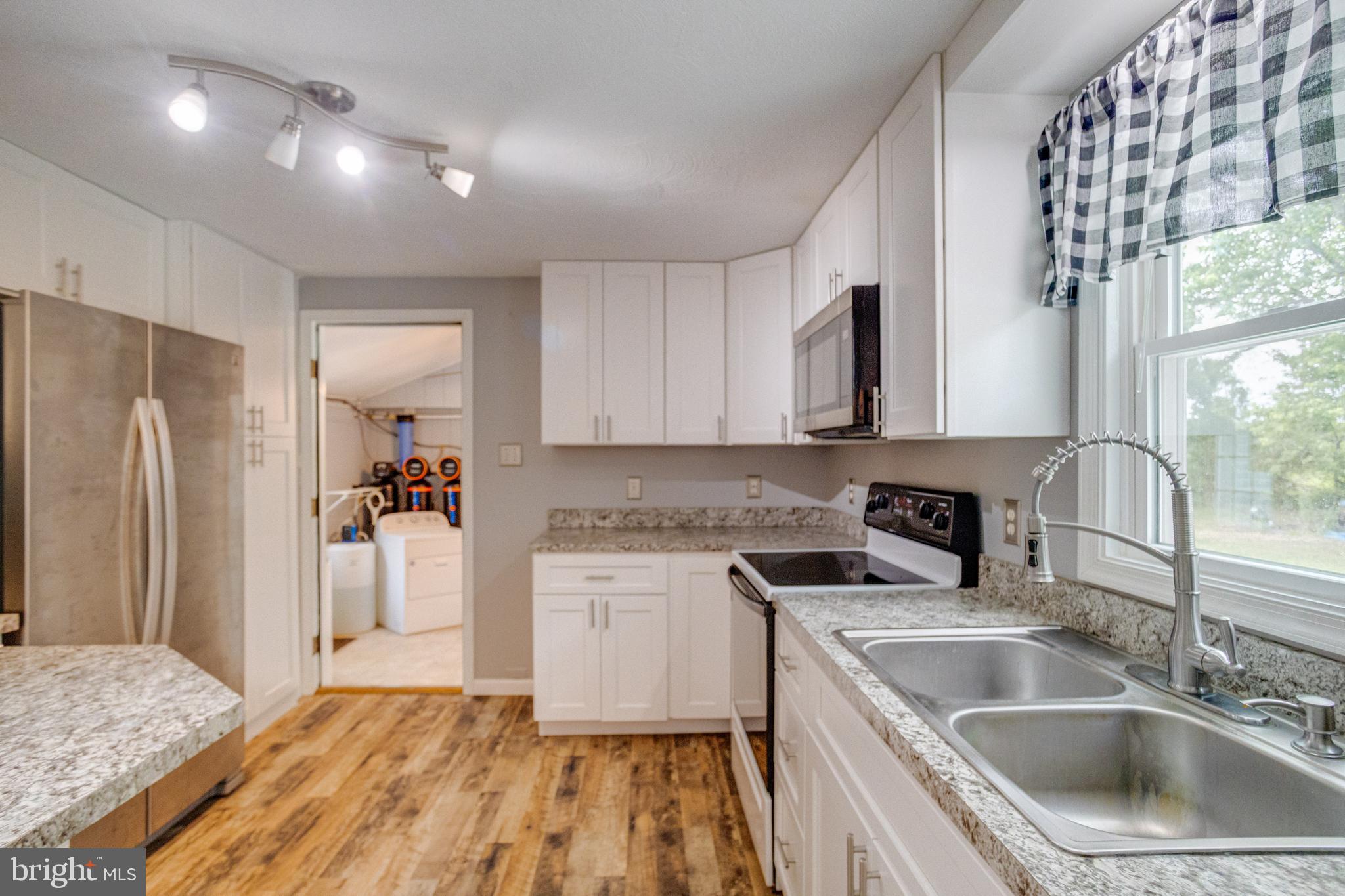 GOOSE HOLLOW - Residential