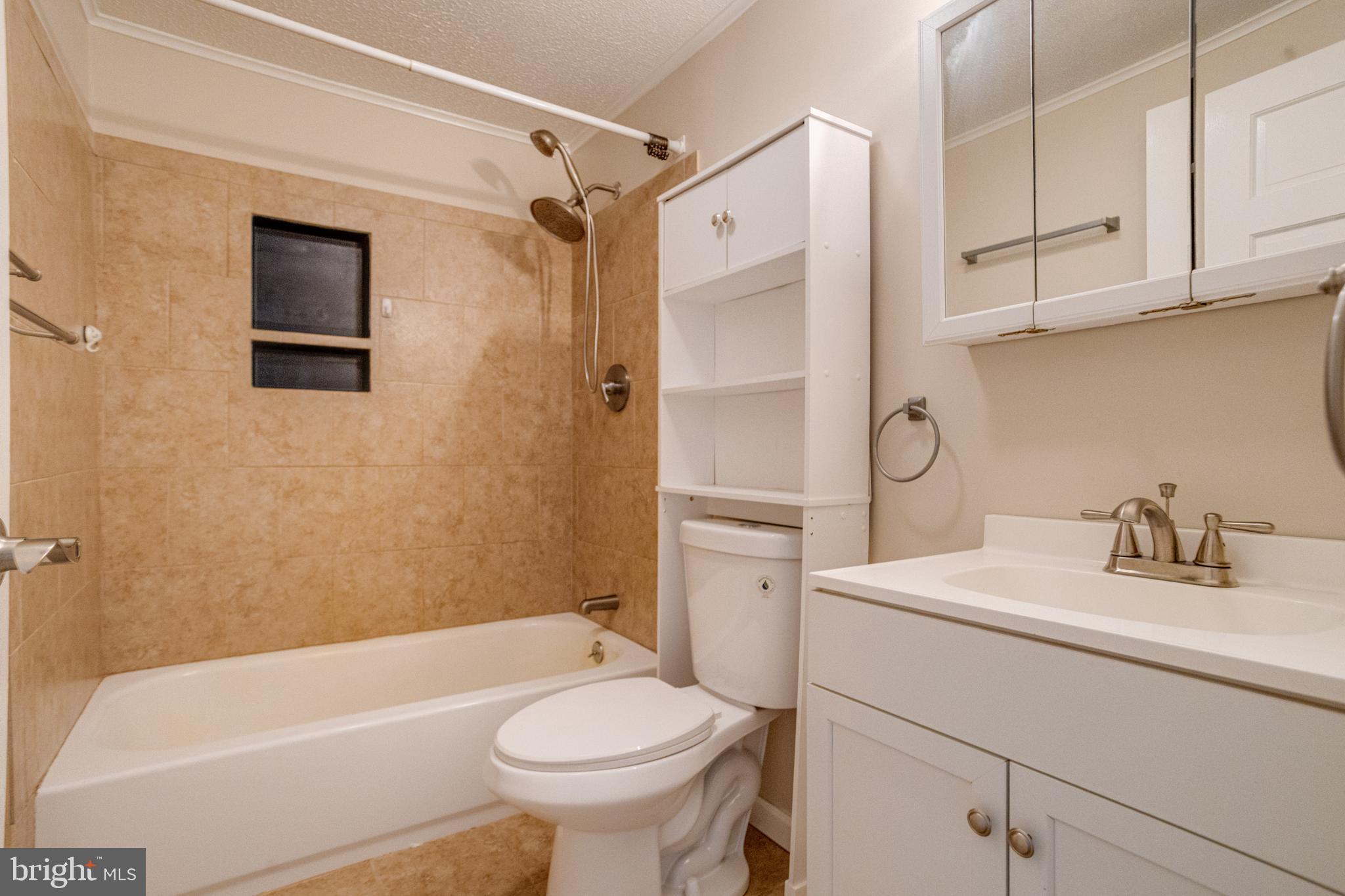 GOOSE HOLLOW - Residential