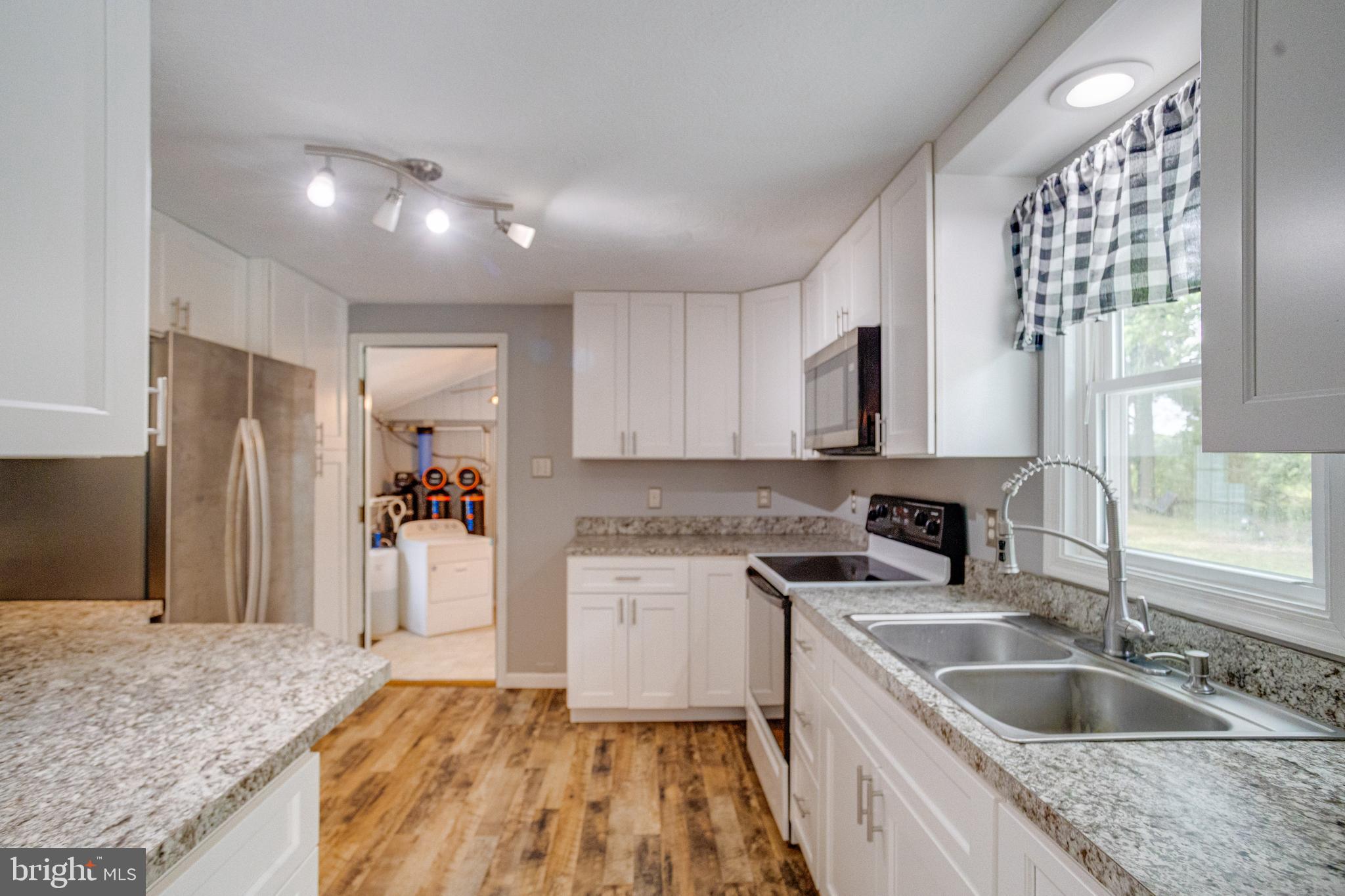 GOOSE HOLLOW - Residential