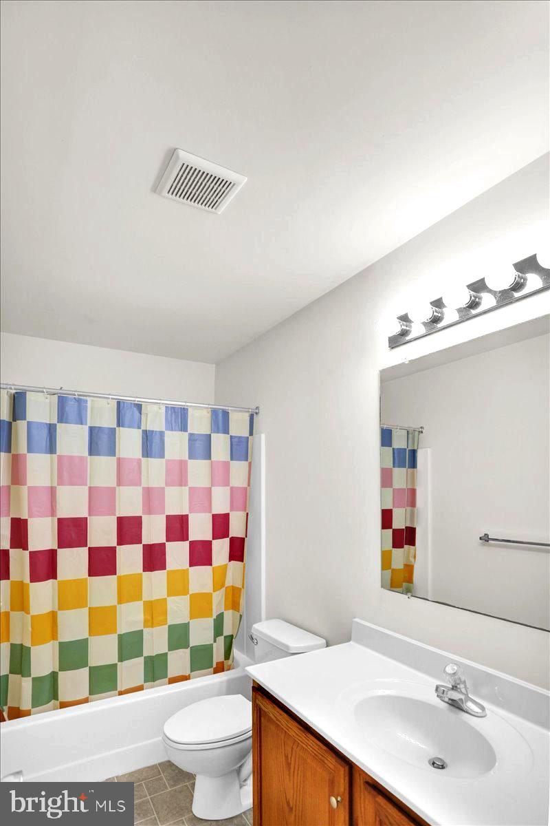 COUNTRY CLUB ESTAT - Residential