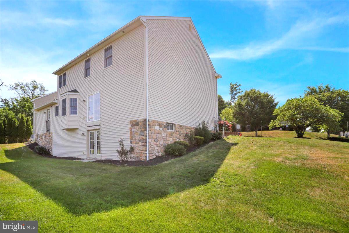 COUNTRY CLUB ESTAT - Residential