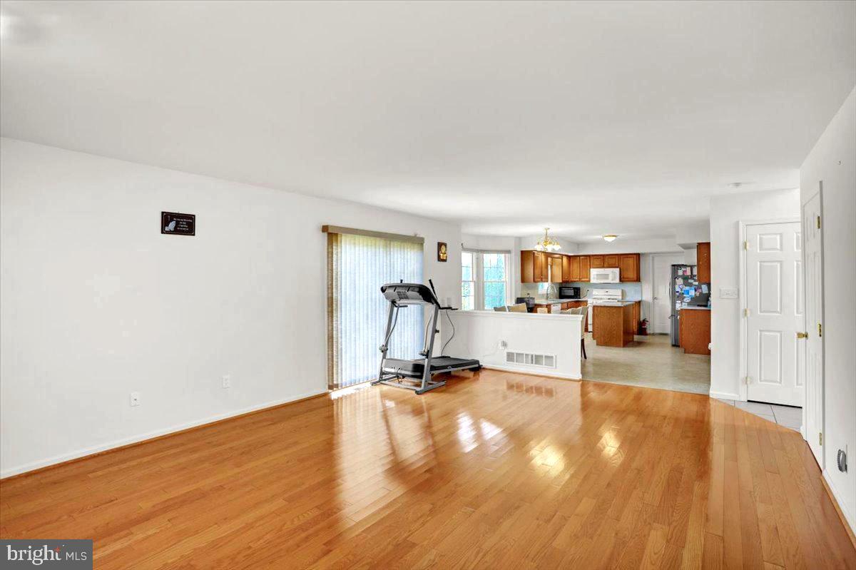 COUNTRY CLUB ESTAT - Residential