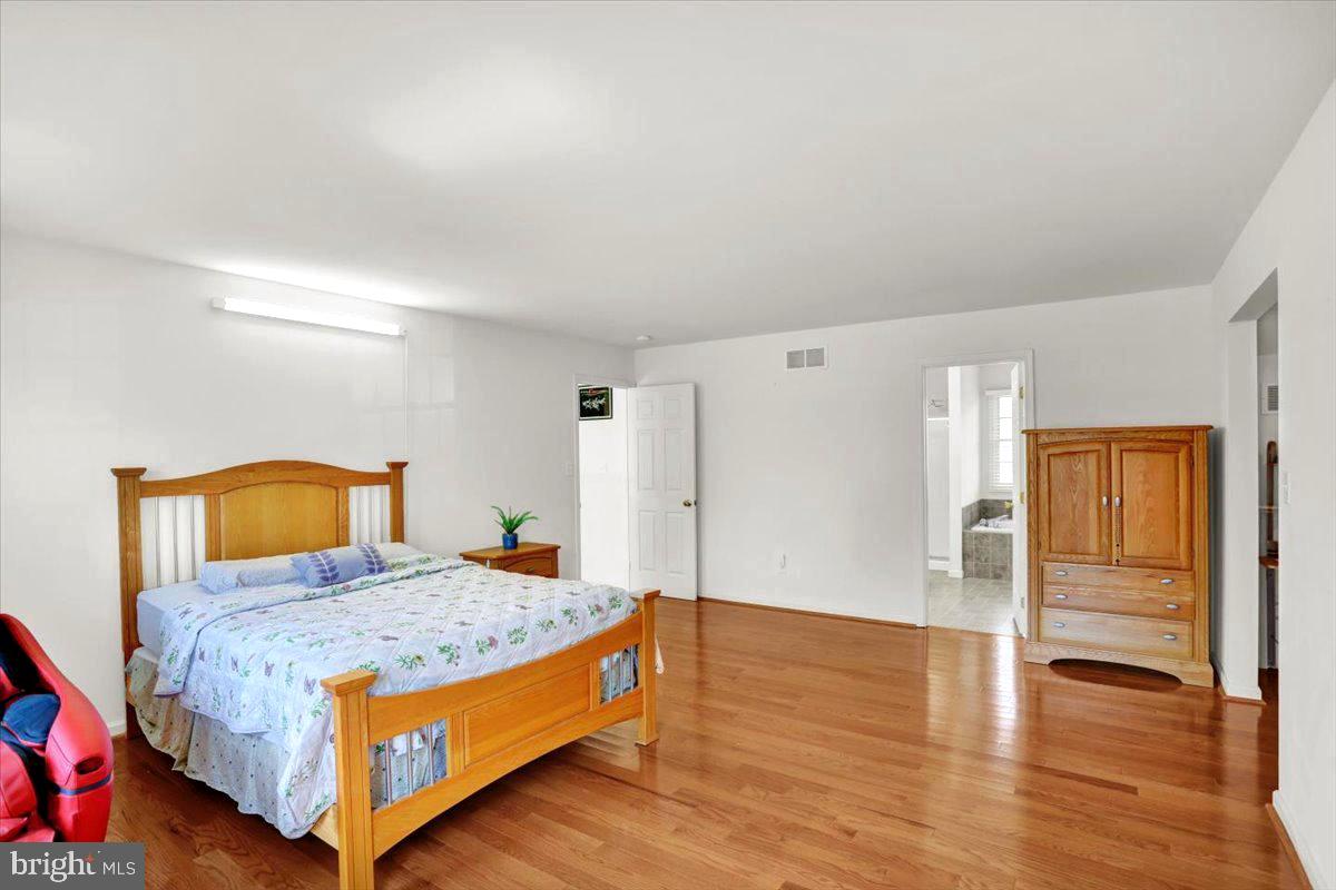 COUNTRY CLUB ESTAT - Residential