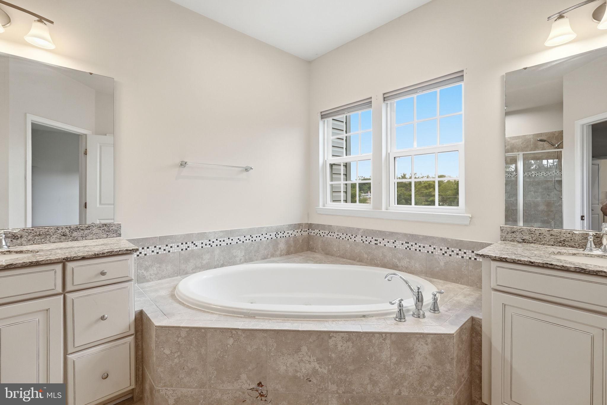 BRIARWOOD - Residential