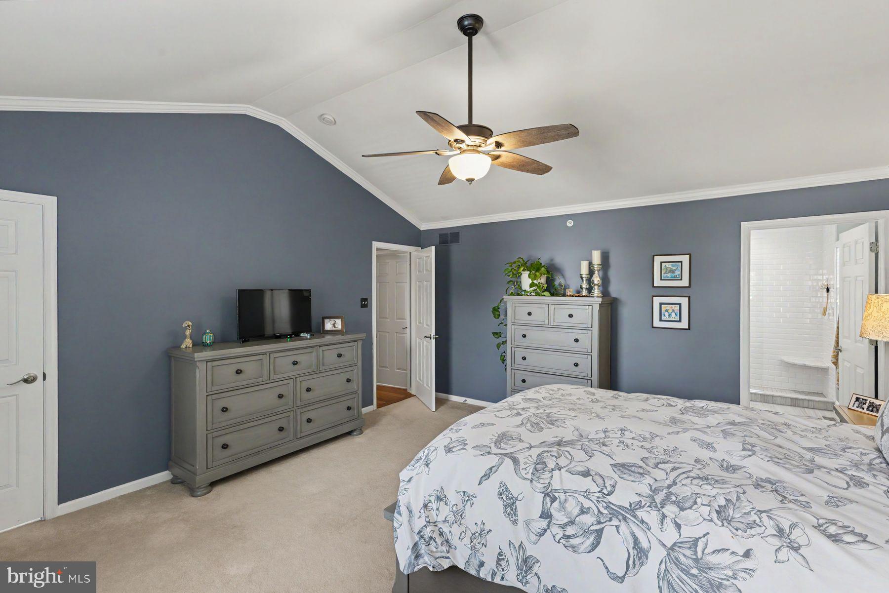 MAPLE KNOLL - Residential