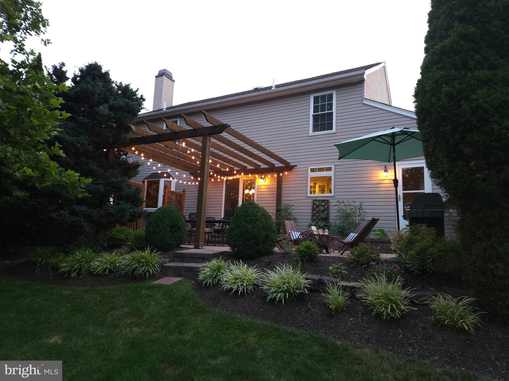 MAPLE KNOLL - Residential