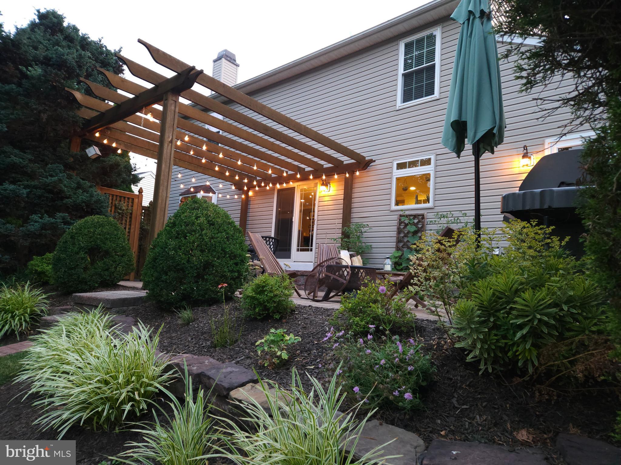 MAPLE KNOLL - Residential