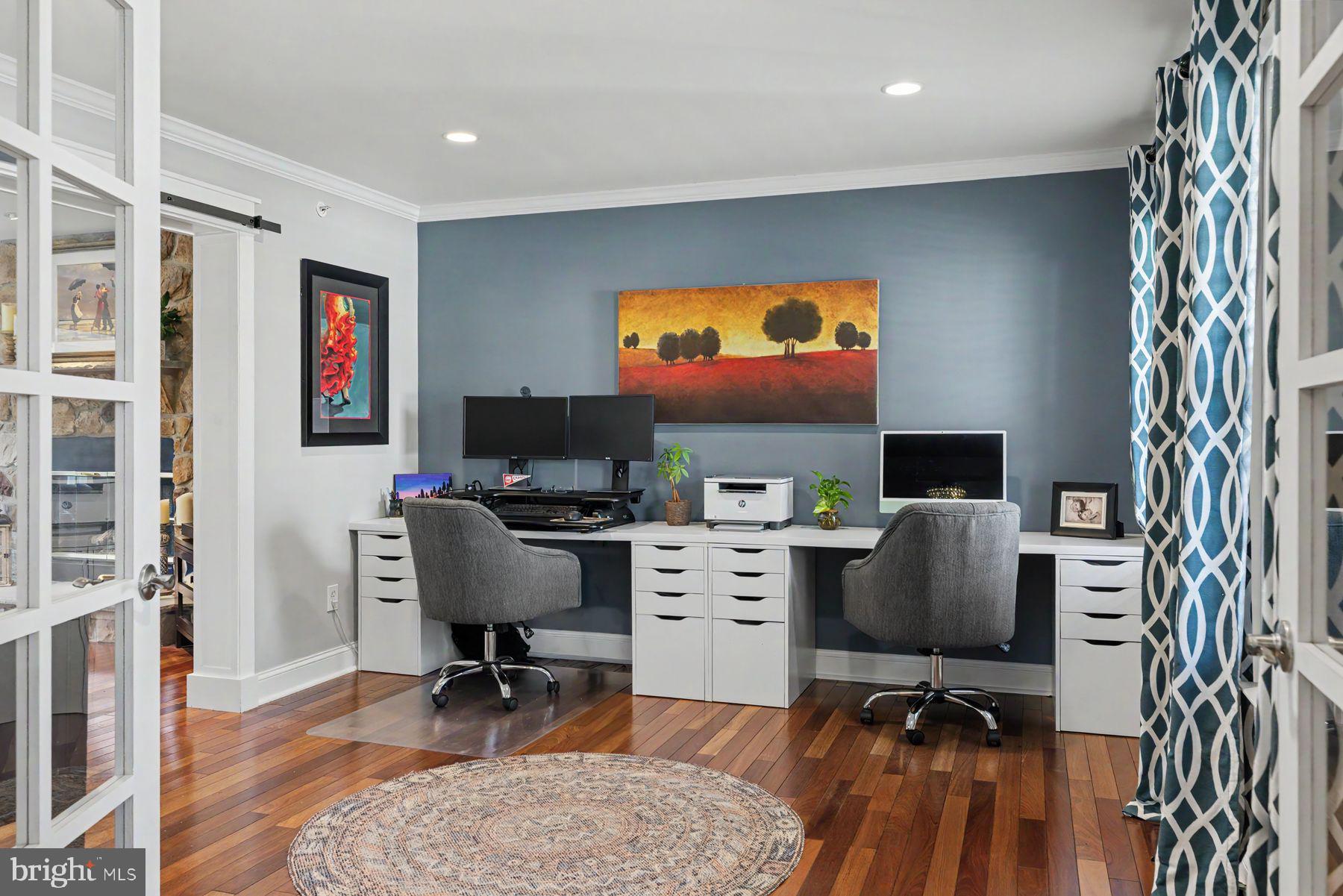 MAPLE KNOLL - Residential