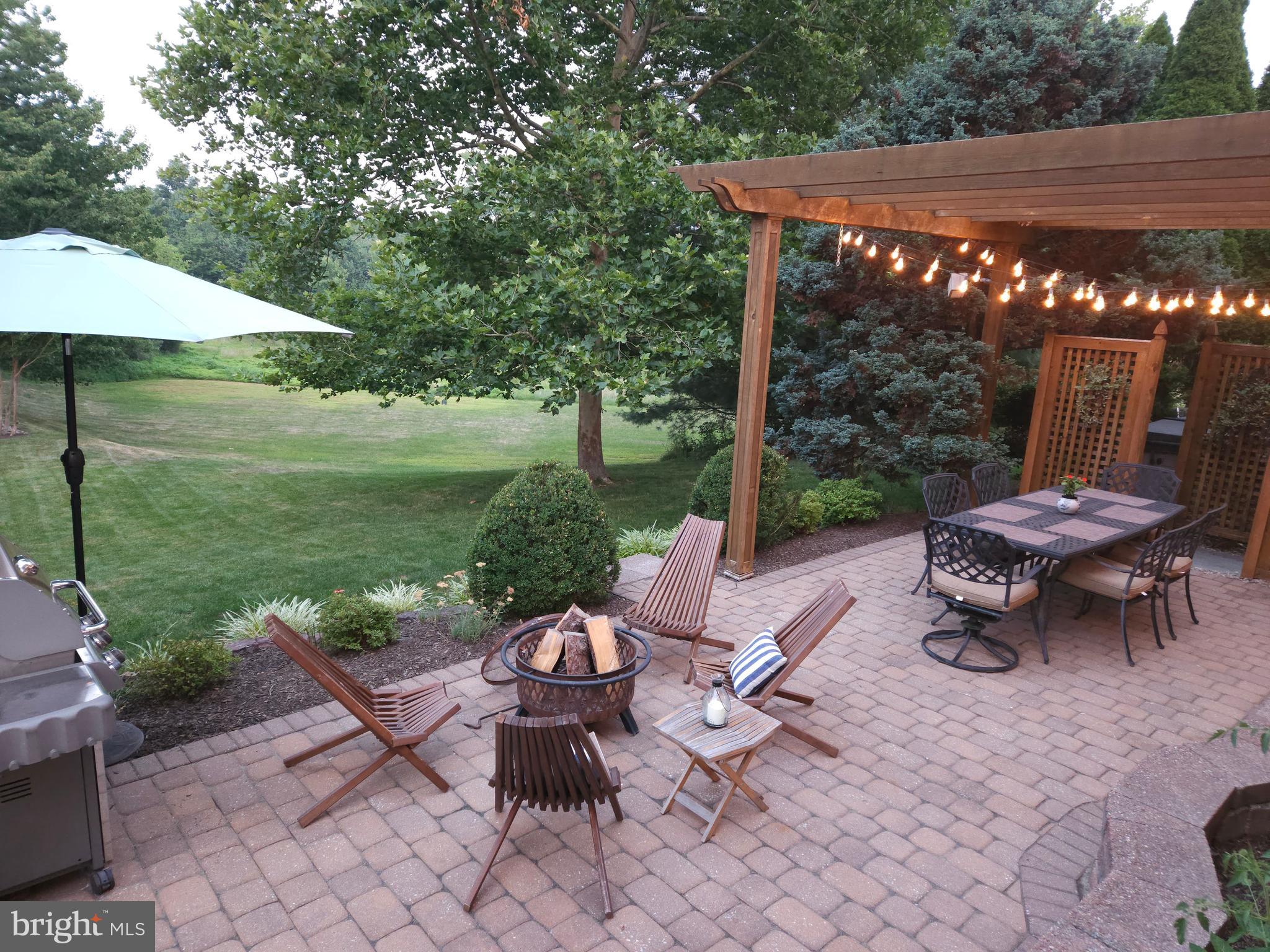 MAPLE KNOLL - Residential
