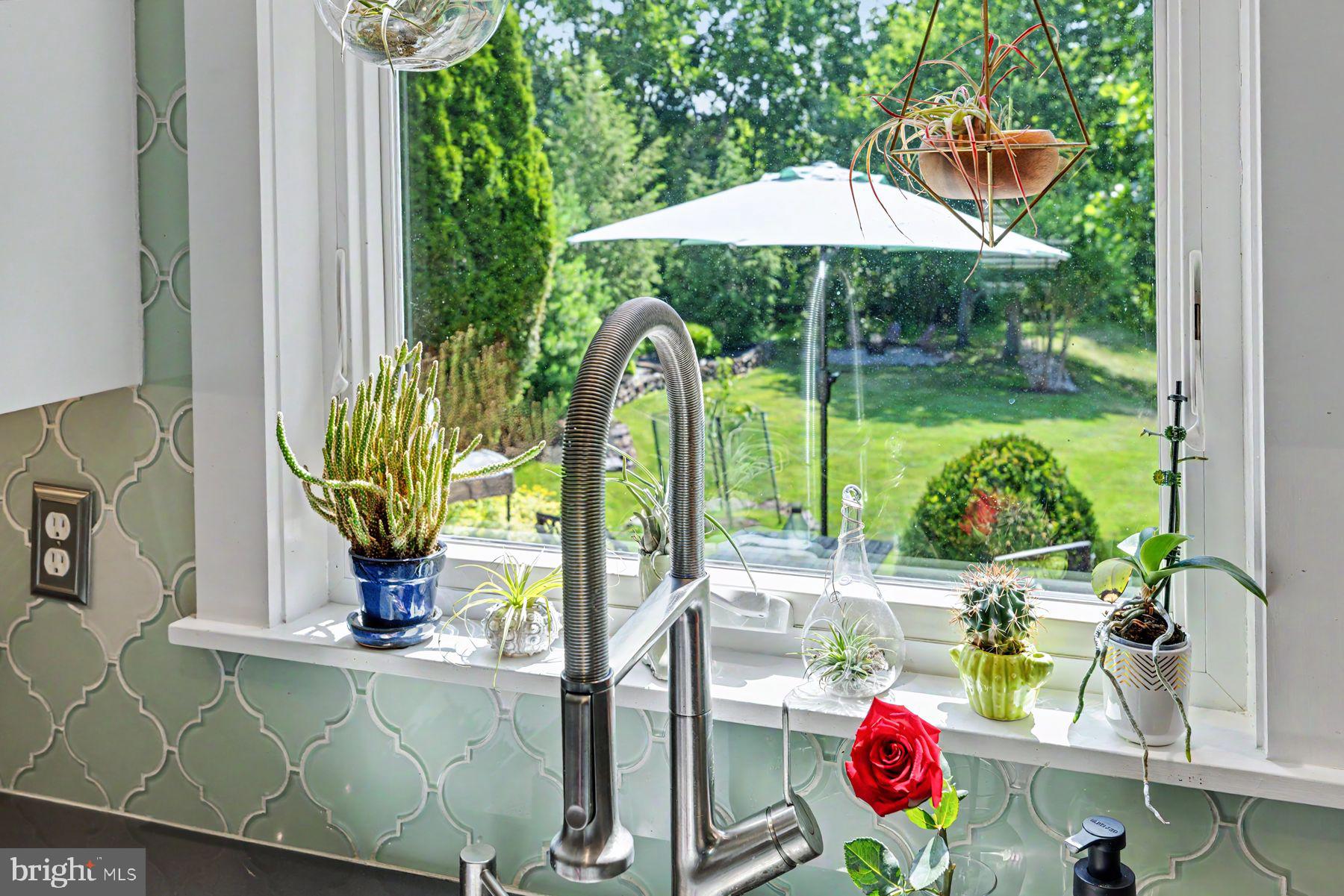 MAPLE KNOLL - Residential