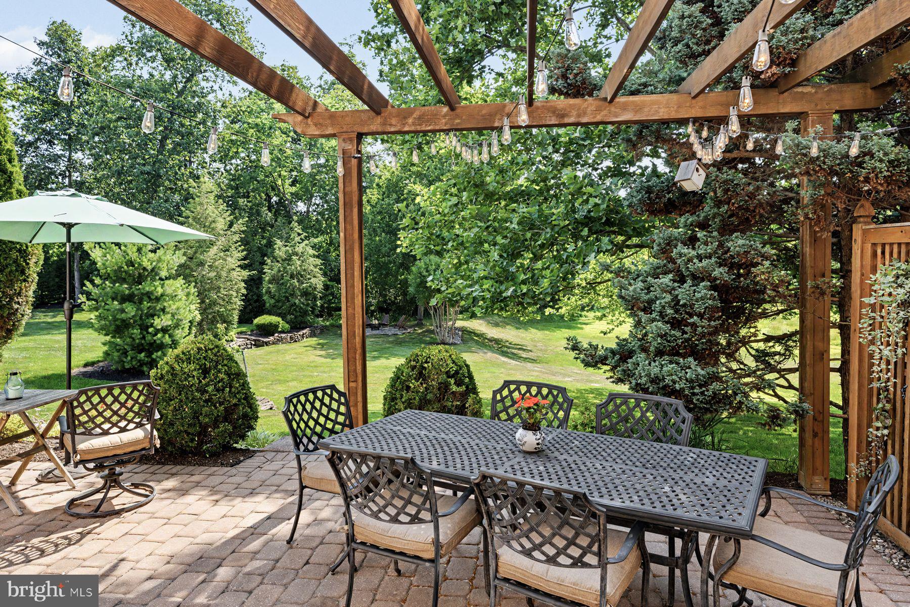 MAPLE KNOLL - Residential