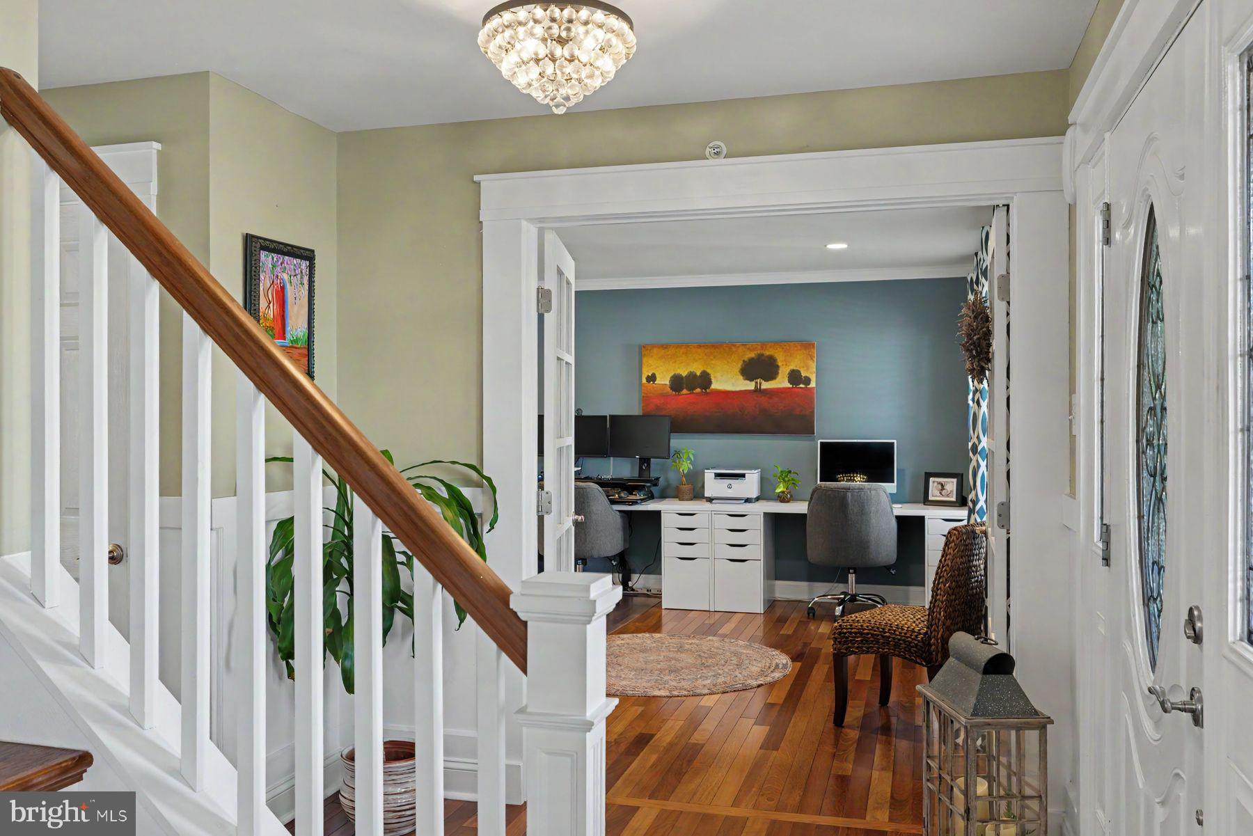 MAPLE KNOLL - Residential