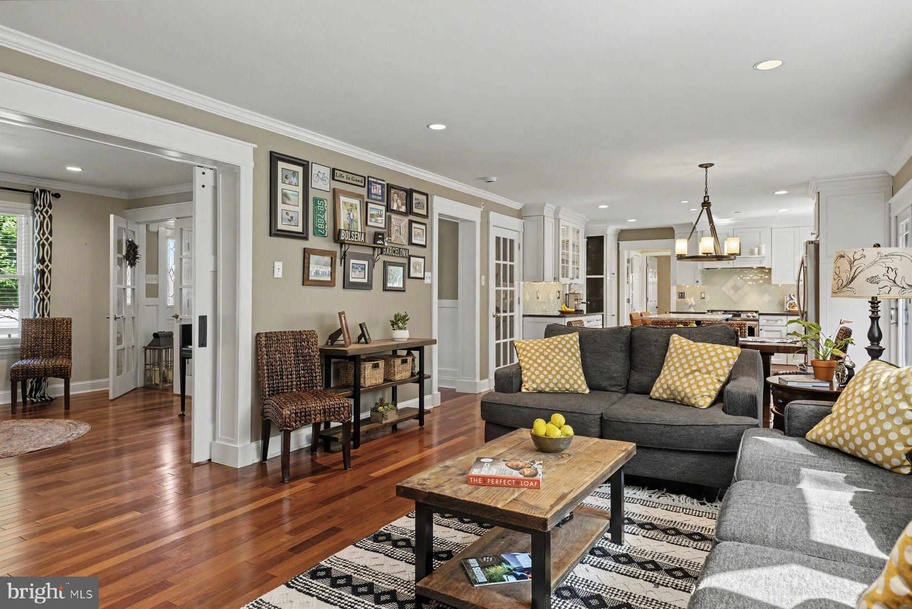 MAPLE KNOLL - Residential