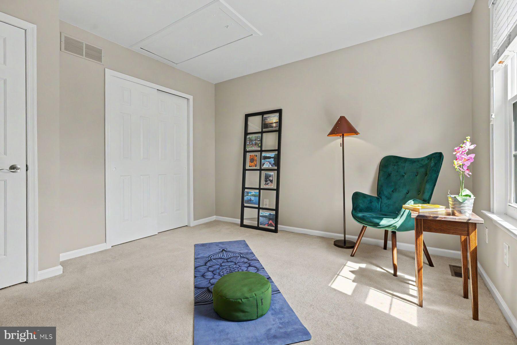 MAPLE KNOLL - Residential