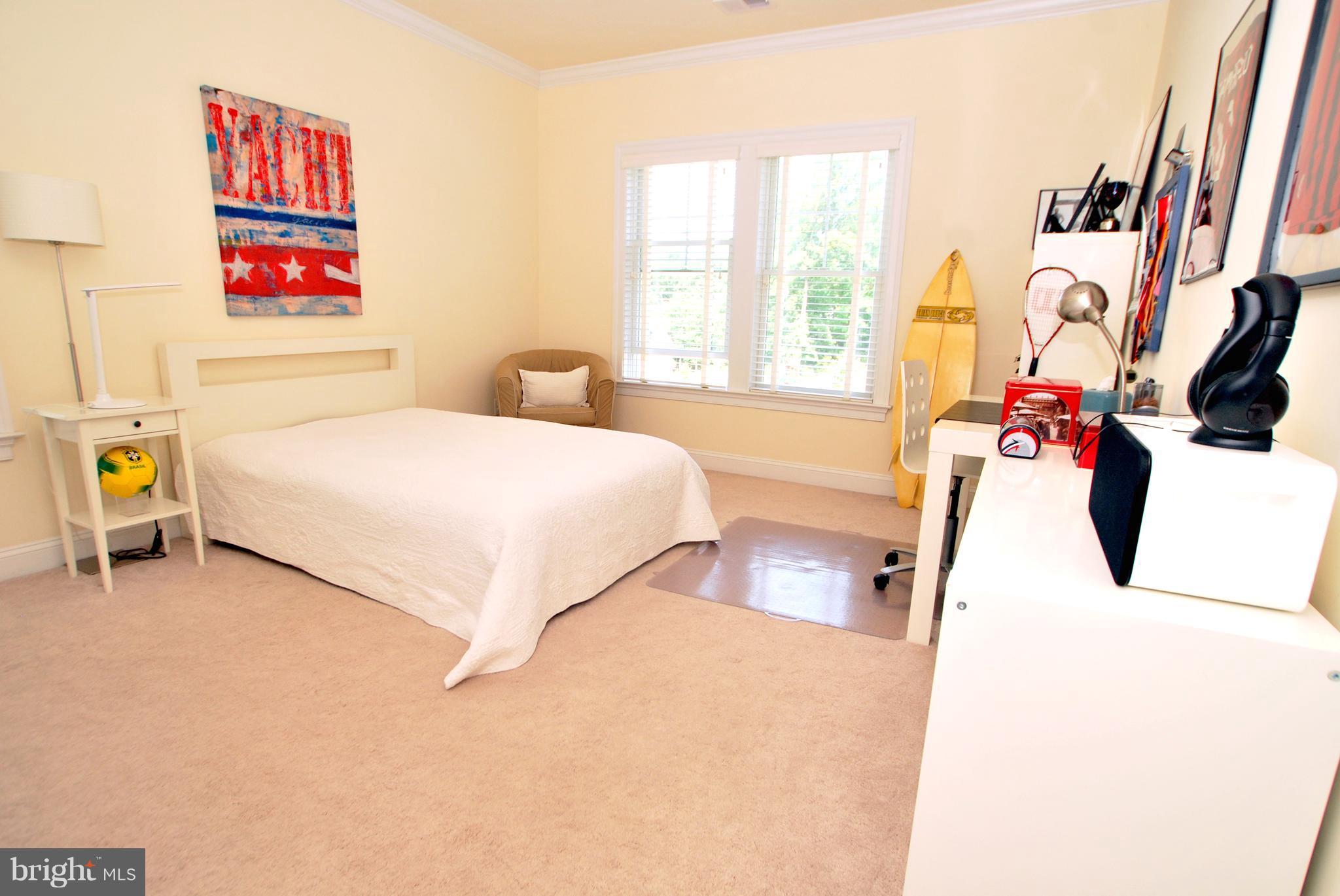 WOLF TRAP DOWNS - Residential