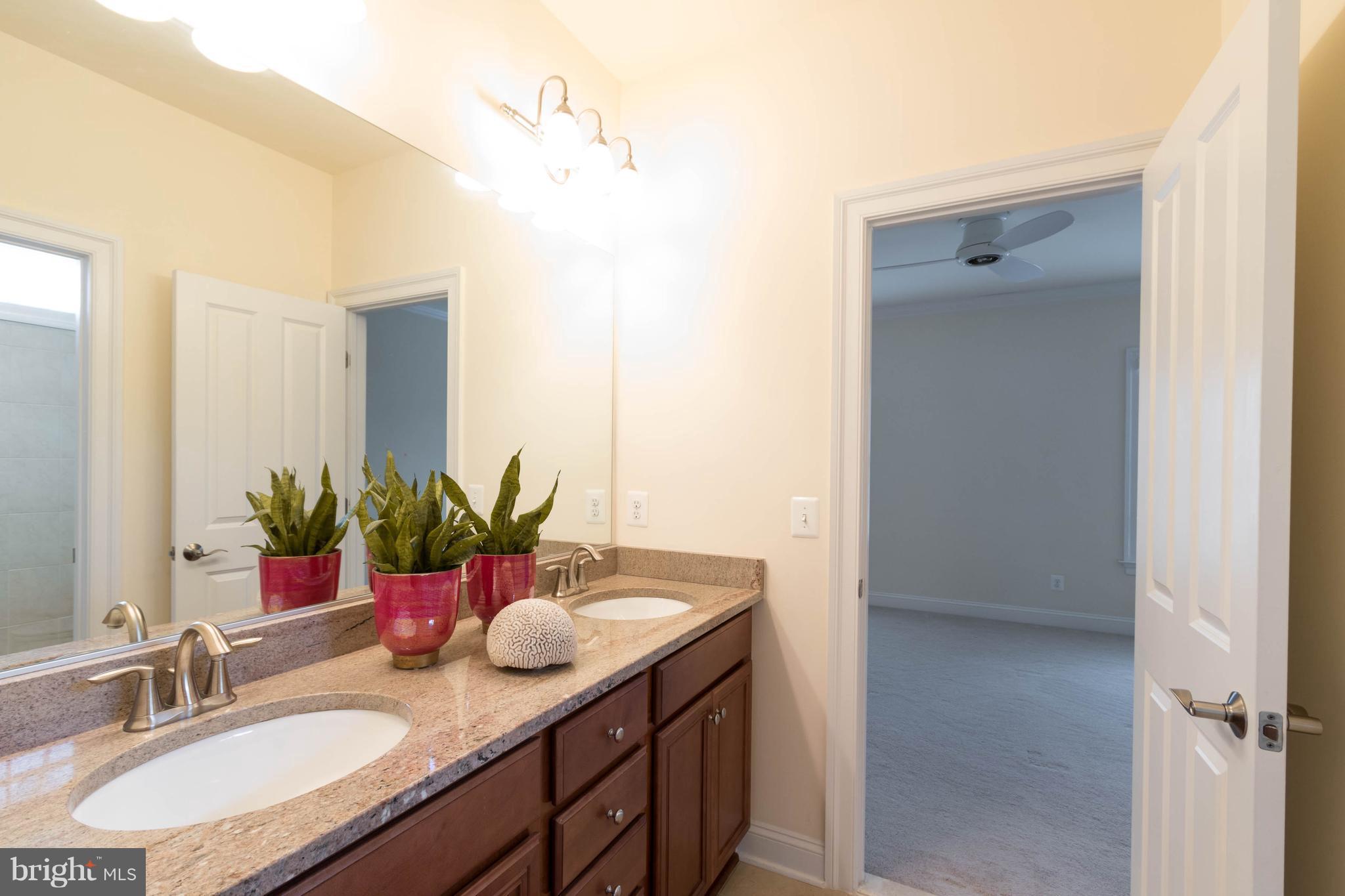 WOLF TRAP DOWNS - Residential